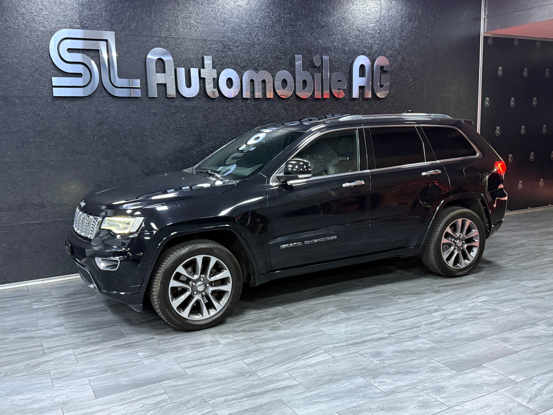 JEEP Grand Cherokee 3.0 CRD Summit Automatic-image-4