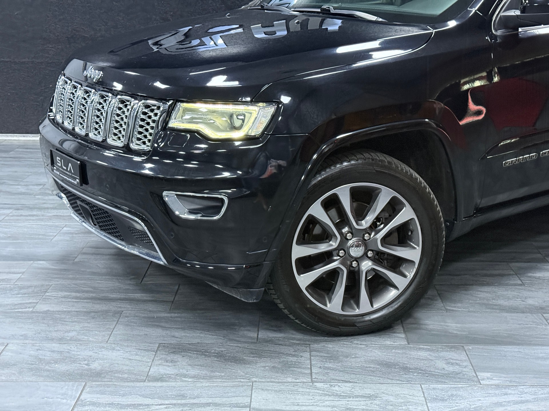 JEEP Grand Cherokee 3.0 CRD Summit Automatic-image-1