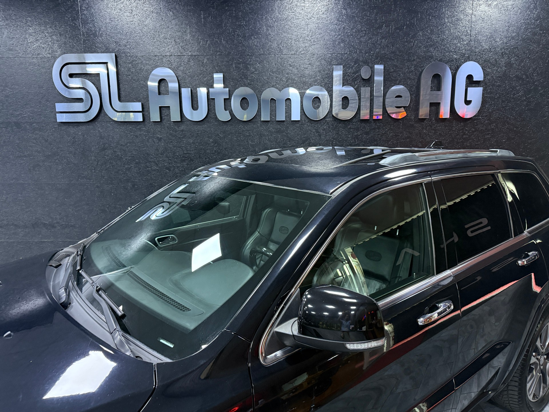 JEEP Grand Cherokee 3.0 CRD Summit Automatic-image-2