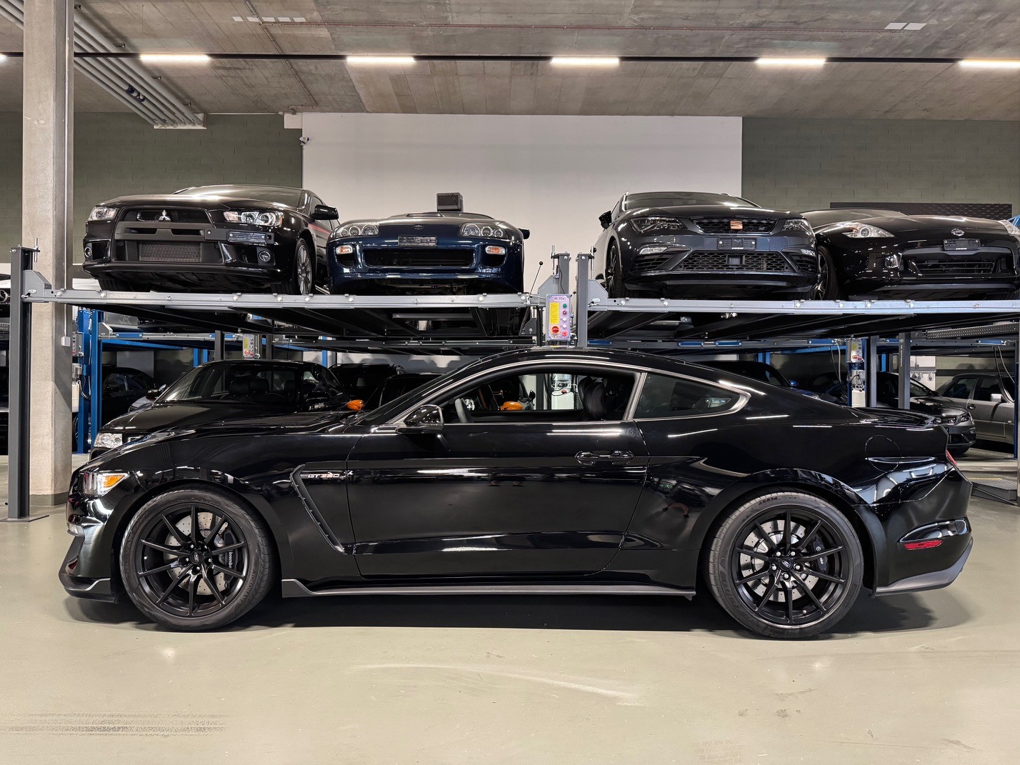 FORD Mustang Shelby GT350 *track pack*-image-0