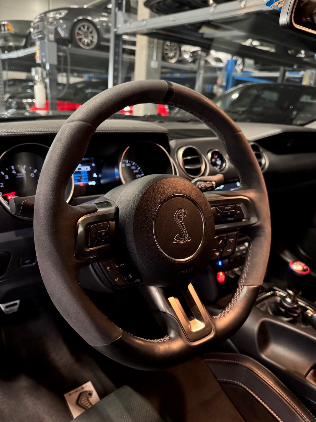 FORD Mustang Shelby GT350 *track pack*-image-9