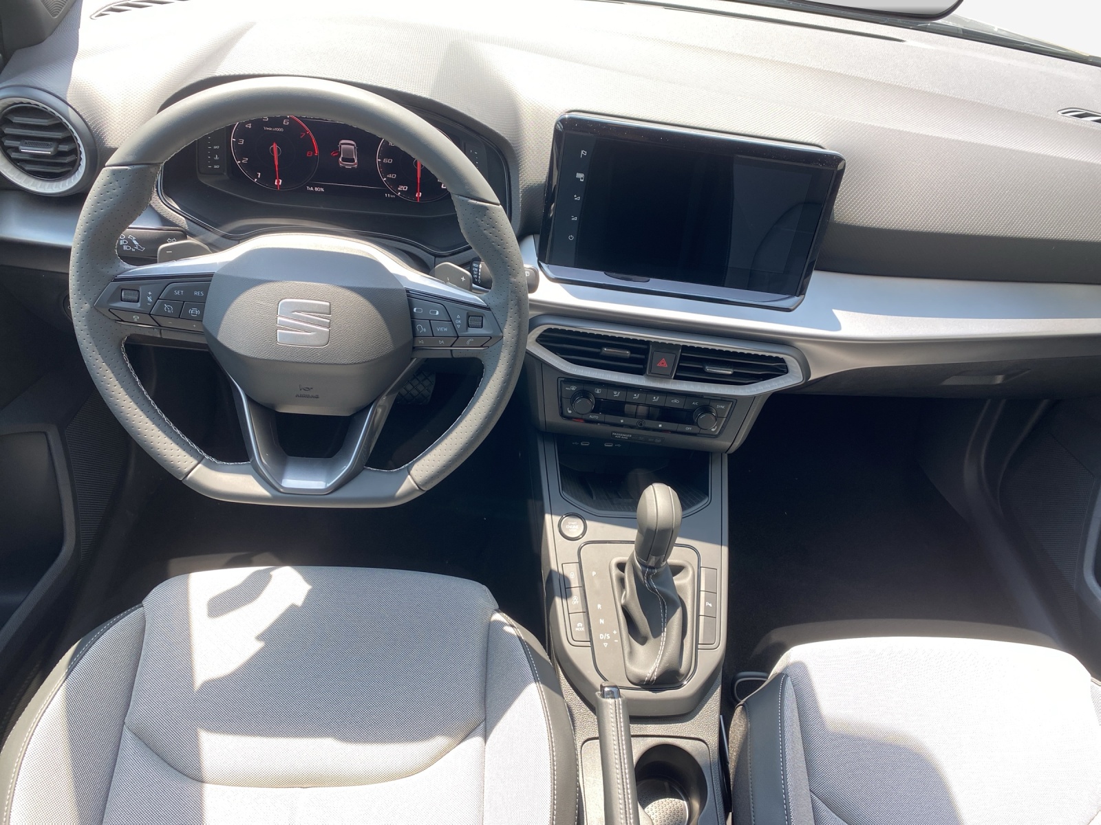 SEAT Ibiza 1.0 EcoTSI FR DSG-image-8