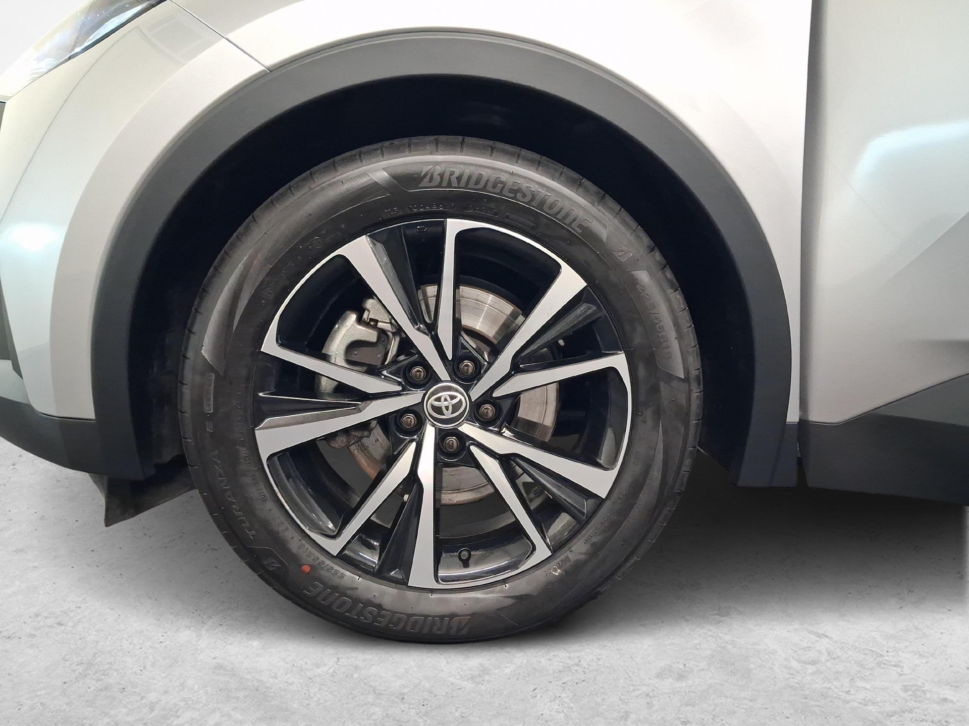 TOYOTA C-HR 2.0 PHEV Trend-image-13