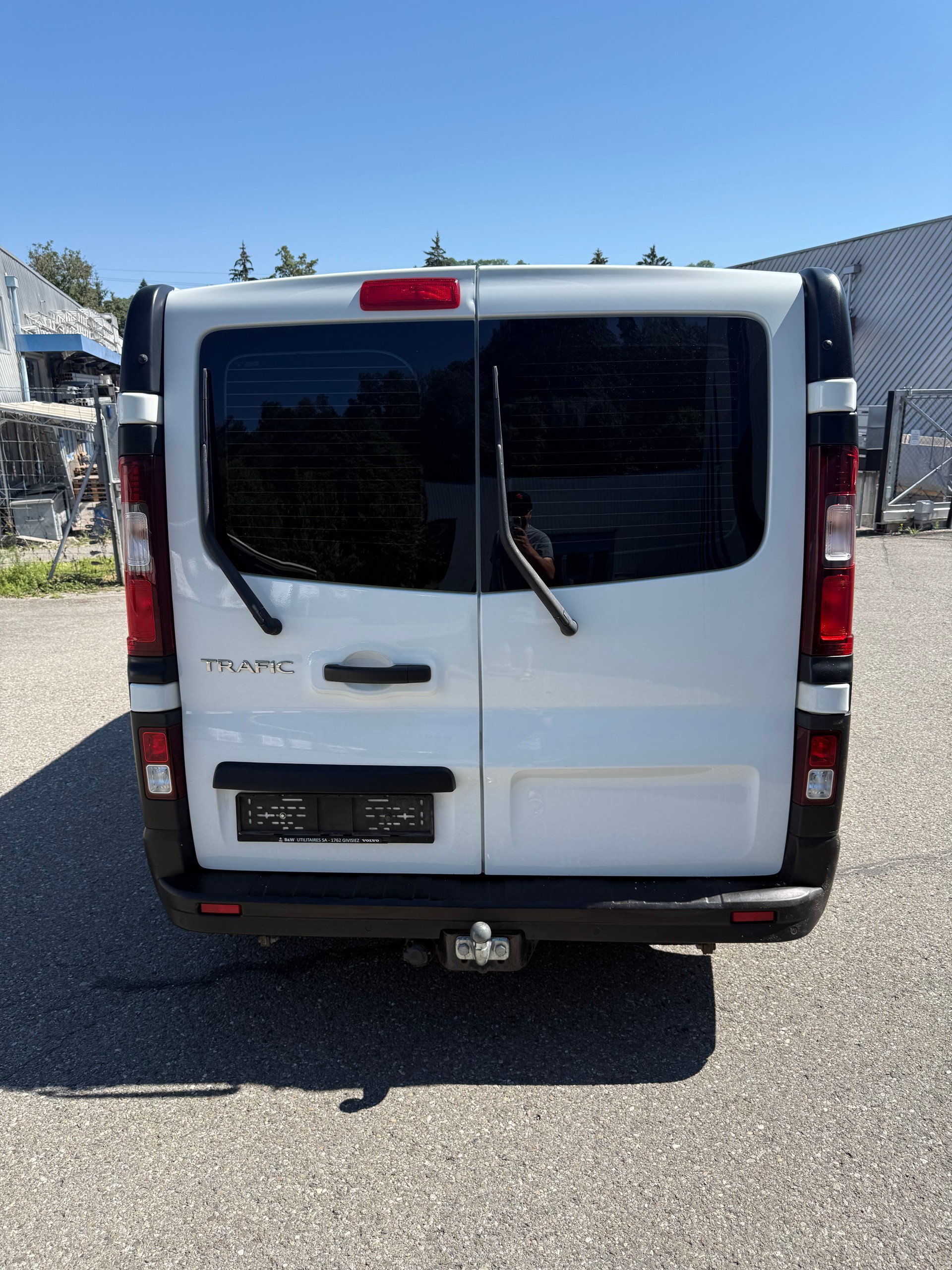 RENAULT Trafic 2.0 dCi 120 3.0t Business L1H1-image-4
