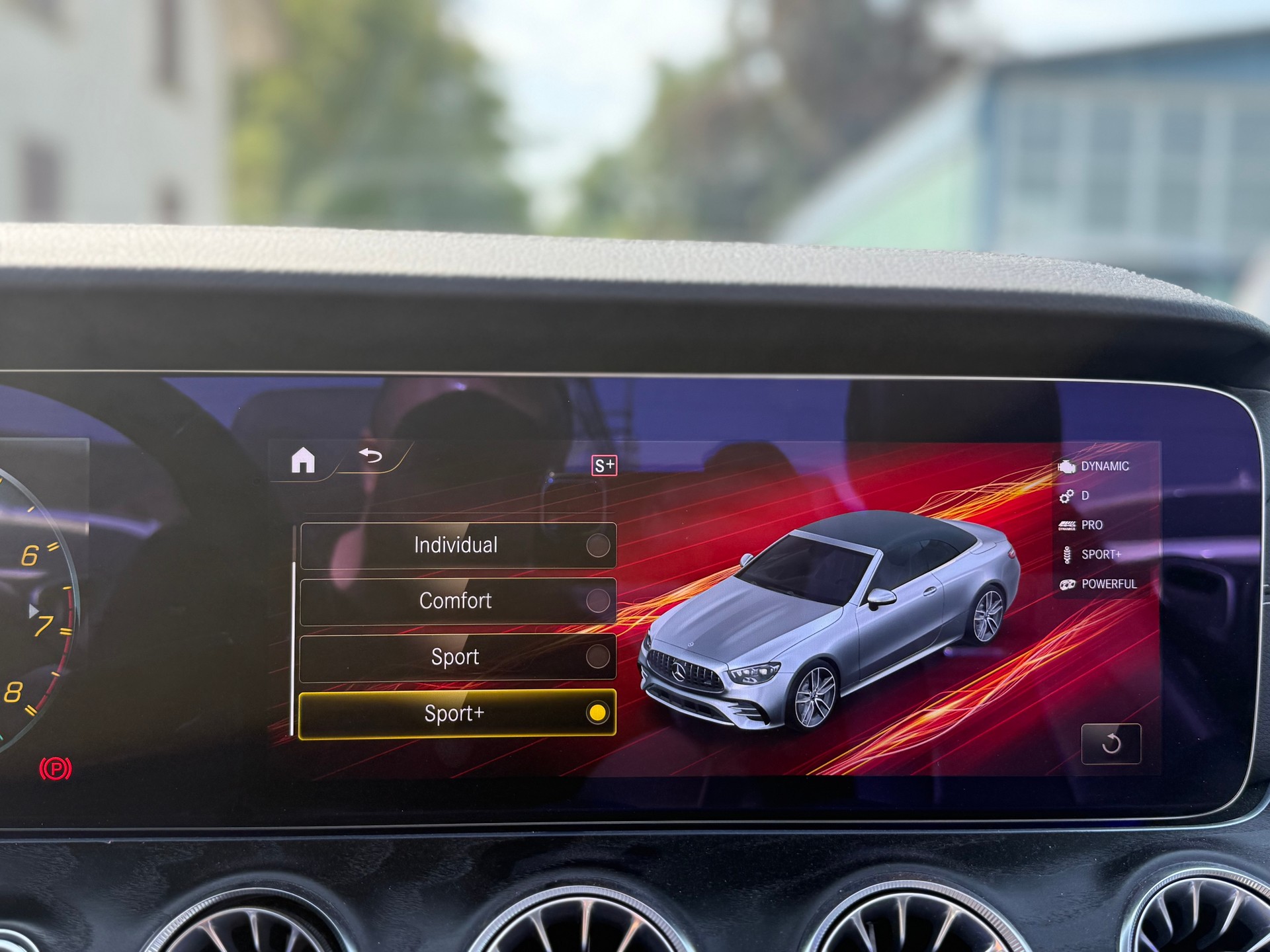 MERCEDES-BENZ E 53 Cabriolet AMG 4 Matic+ 9G-Speedshift TCT-image-11