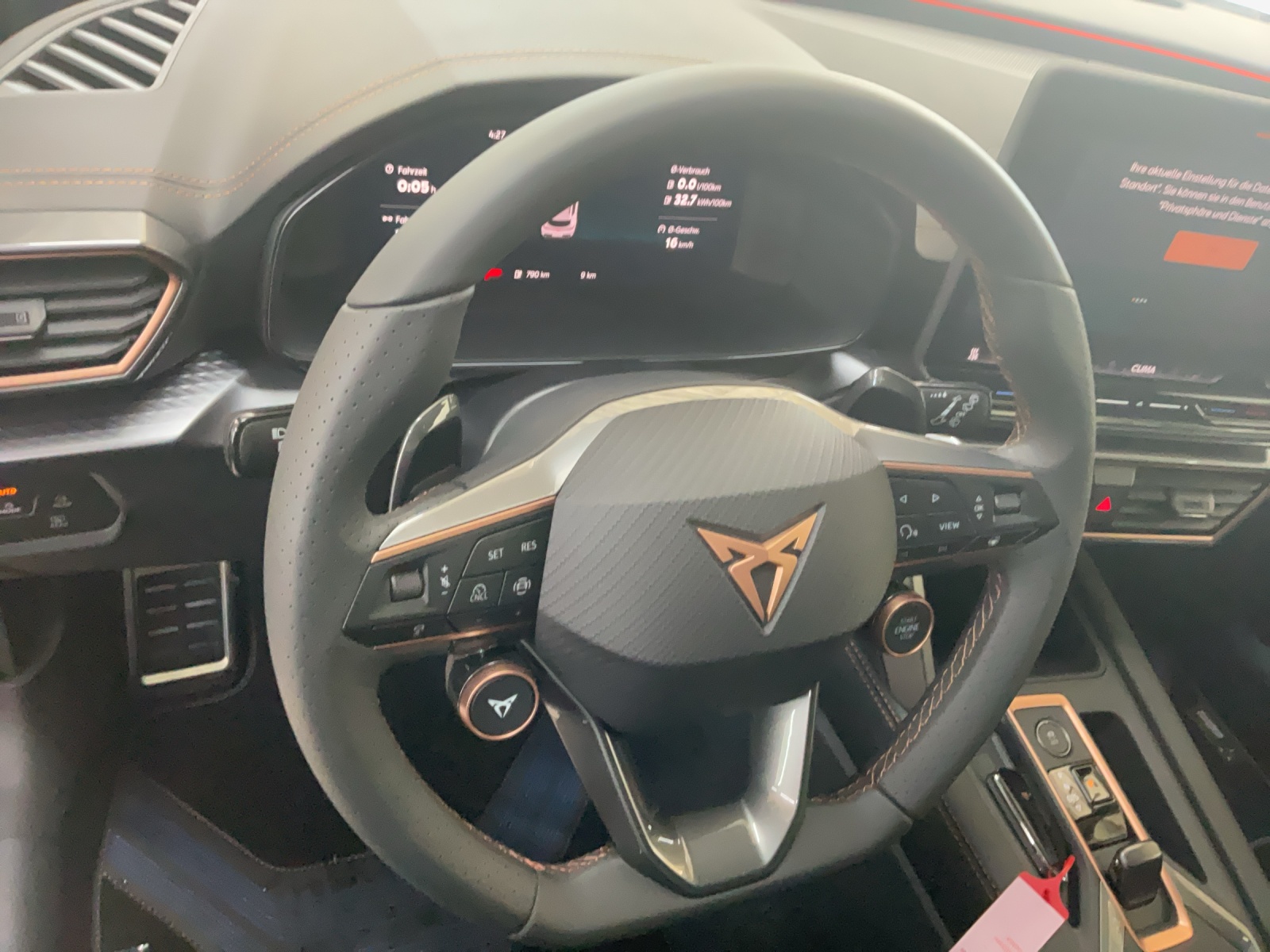 CUPRA Formentor 1.5 e-HYBRID pHEV VZ DSG-image-9