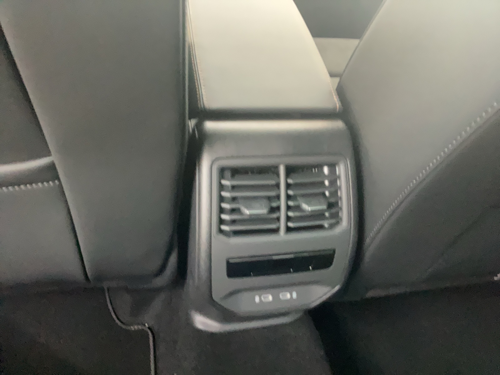 CUPRA Formentor 1.5 e-HYBRID pHEV VZ DSG-image-10