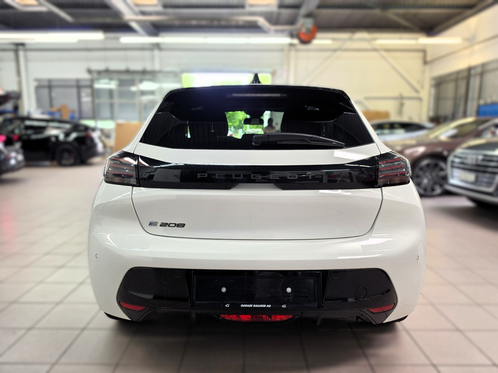 PEUGEOT 208 Elektrik 100 kW Allure-image-4