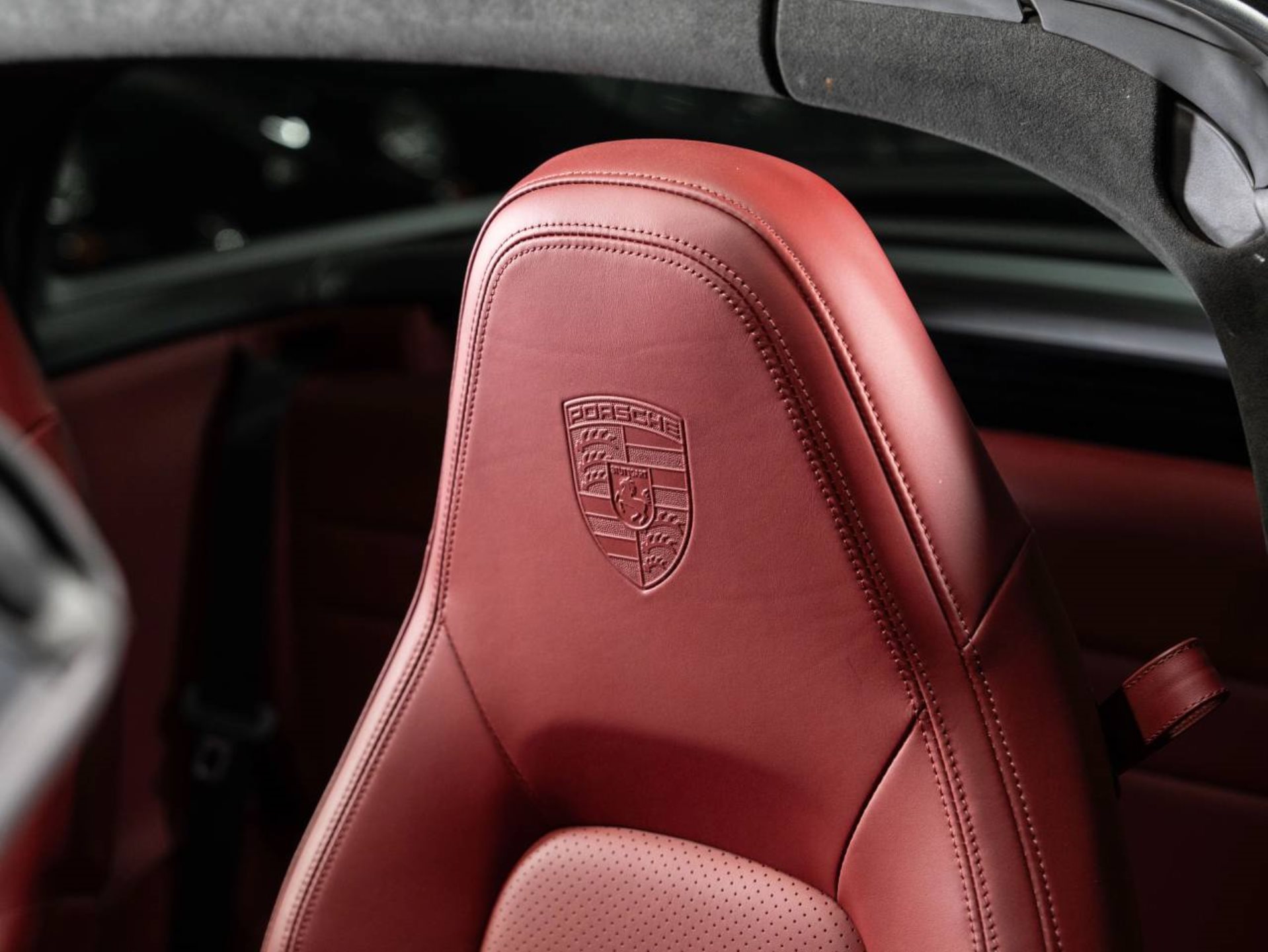 PORSCHE 911 Targa 4 GTS (MY22)-image-18