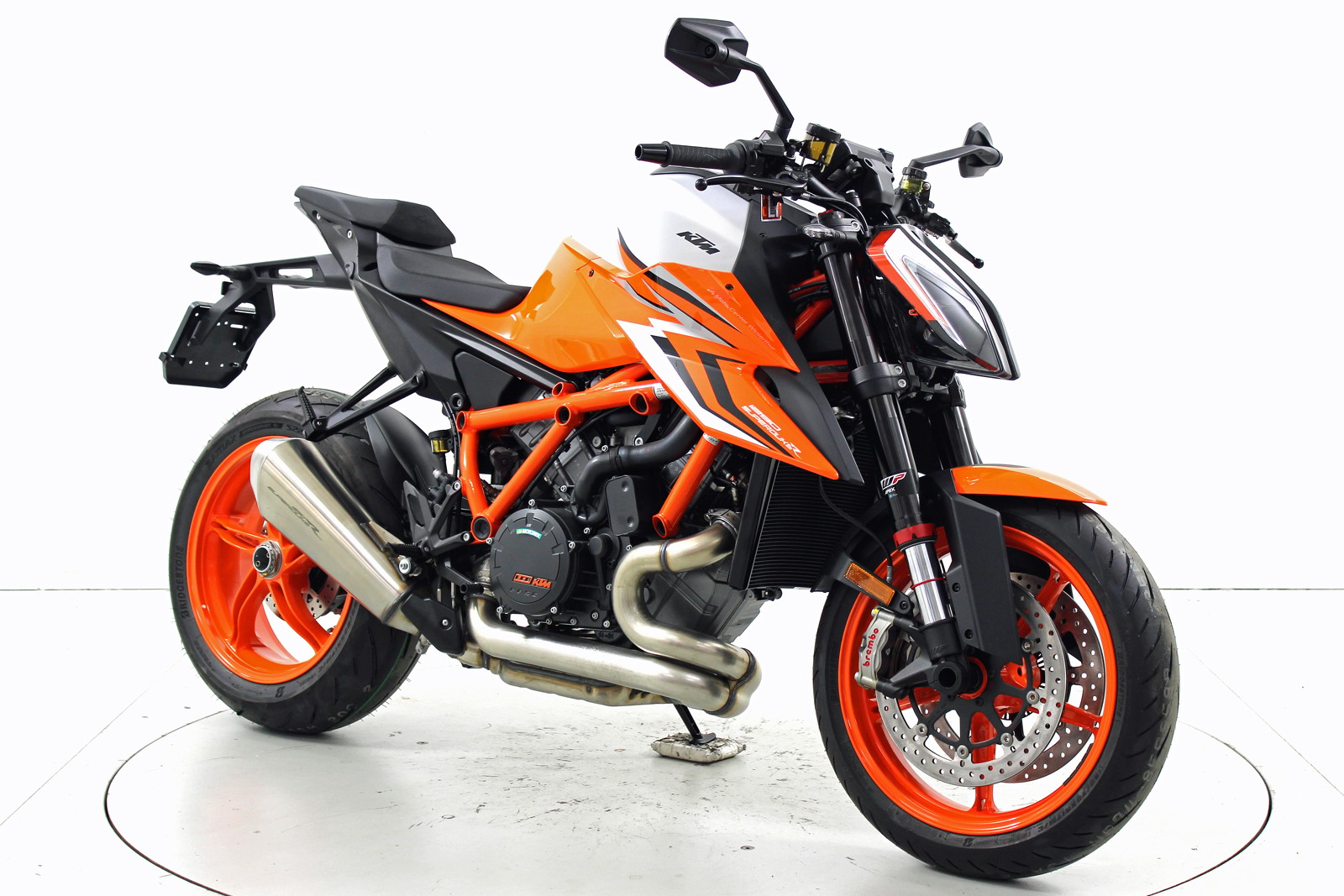 KTM 1290 Super Duke-showroom-element-1