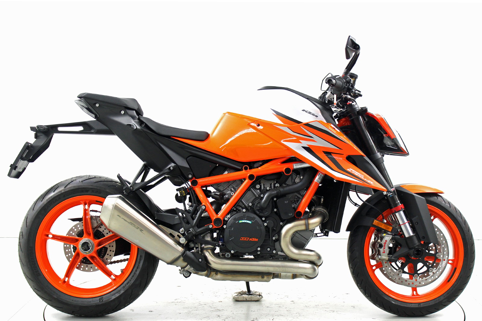 KTM 1290 Super Duke-showroom-element-3
