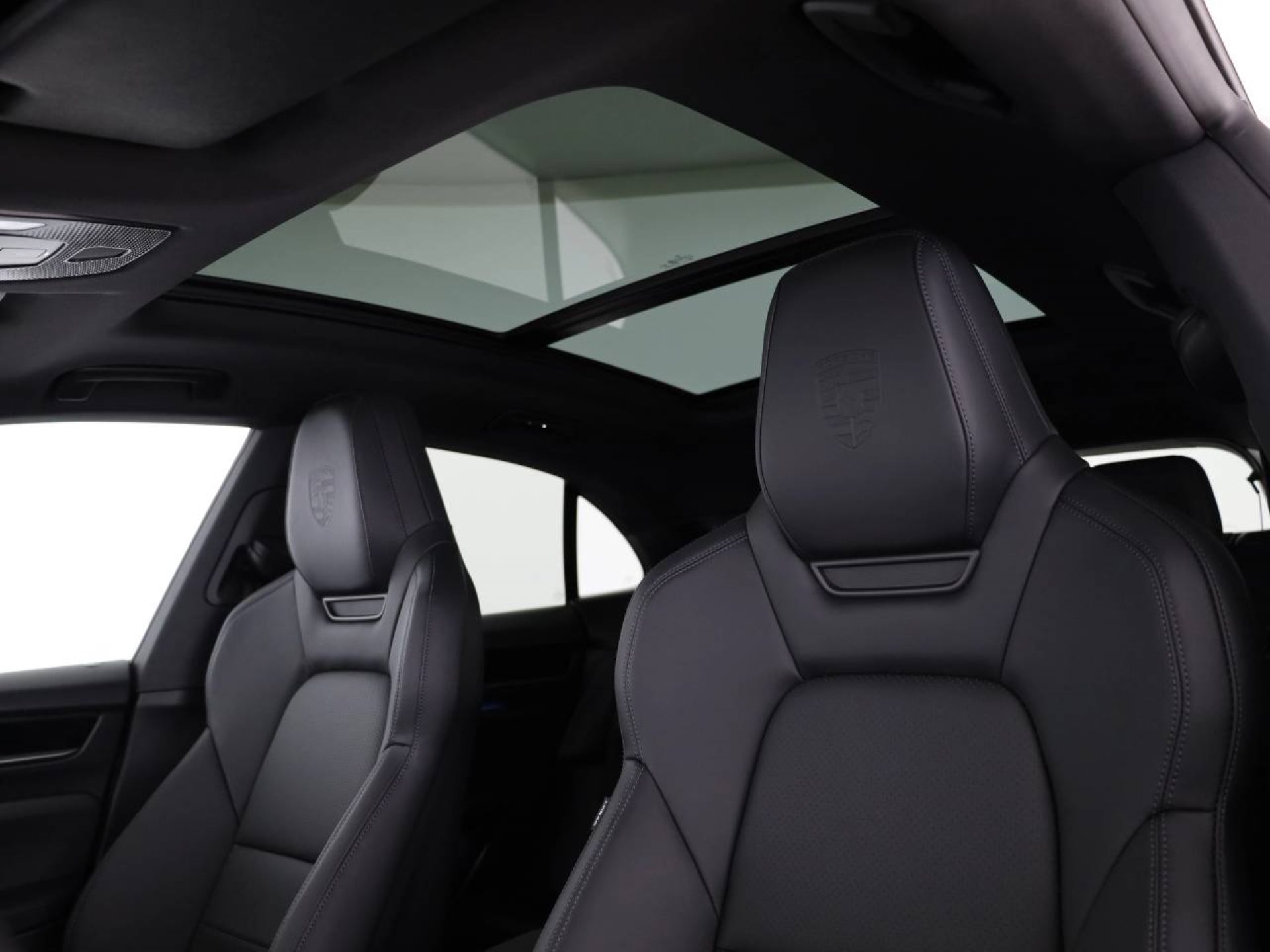 PORSCHE Macan 4S-image-15