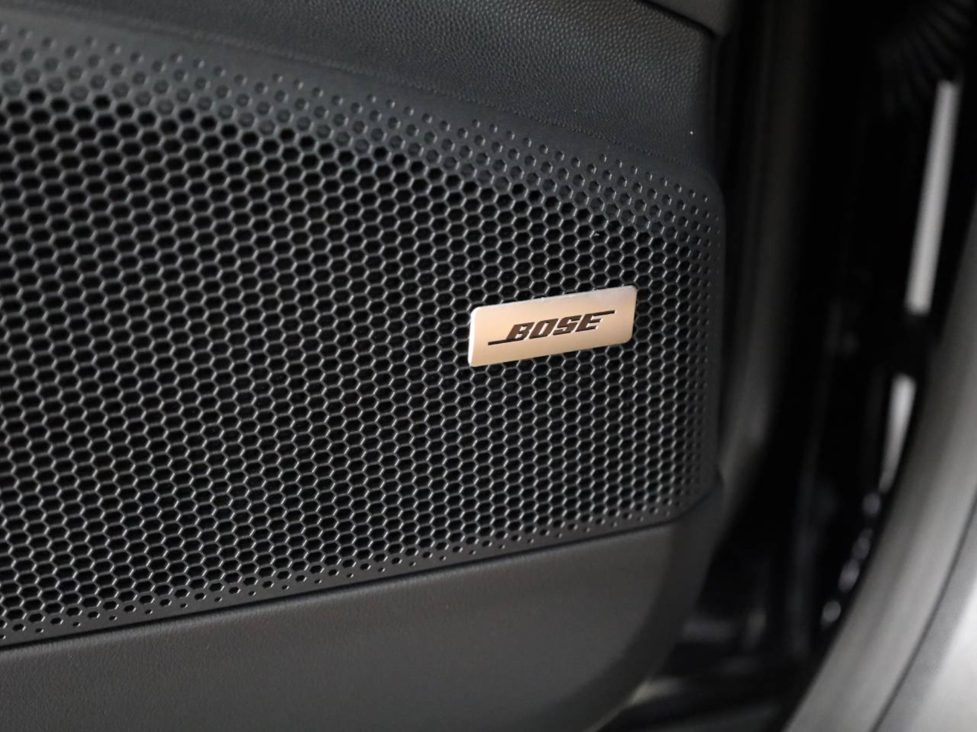 PORSCHE Macan 4S-image-17