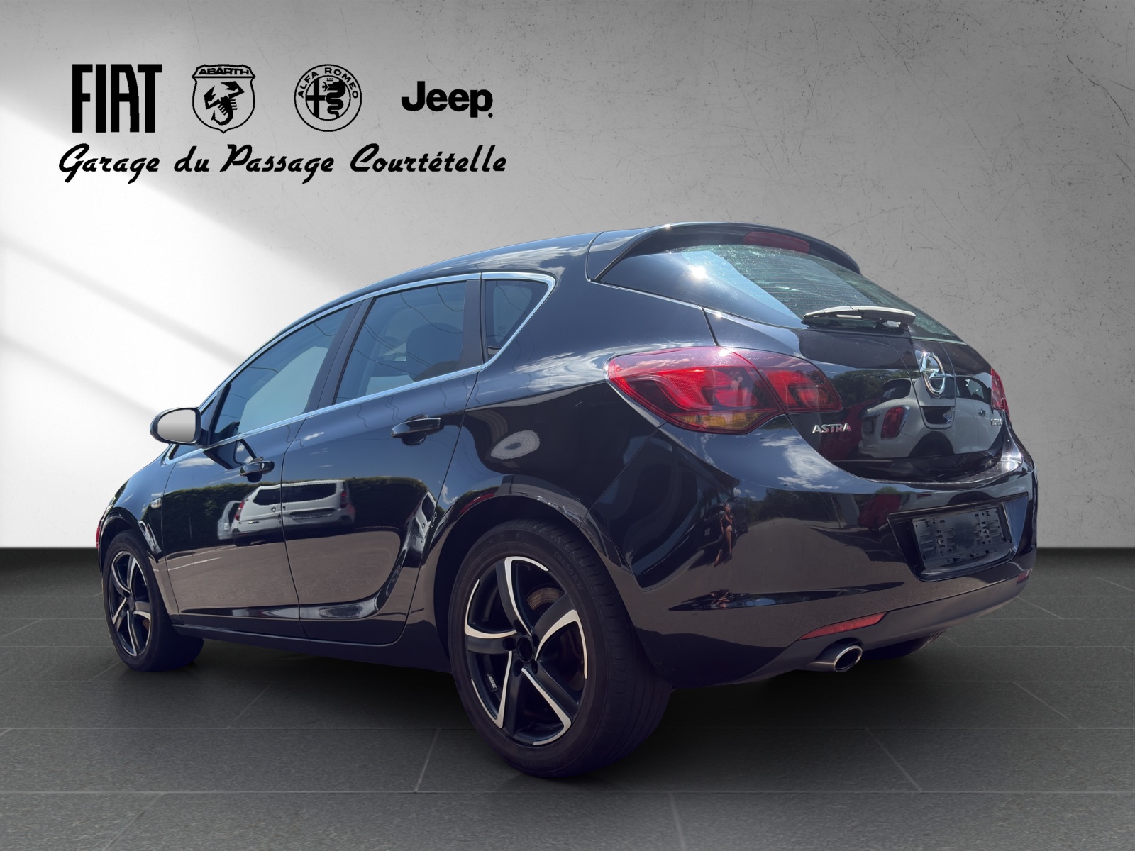 OPEL Astra 1.6i 16V Turbo Sport-image-2