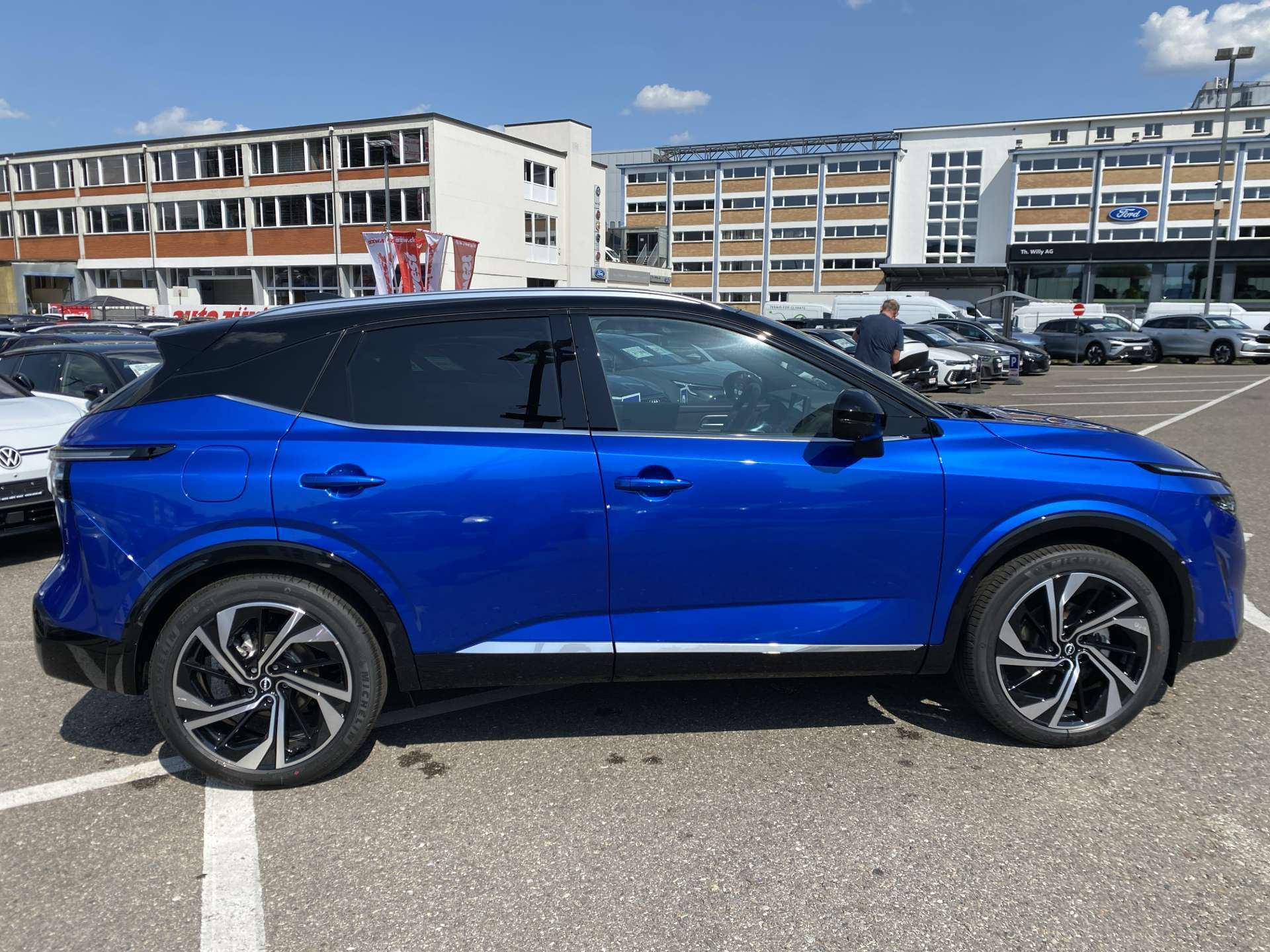 NISSAN Qashqai 1.3 DIG-T MHEV Tekna+ 4x4 Xtronic-Automat-image-9