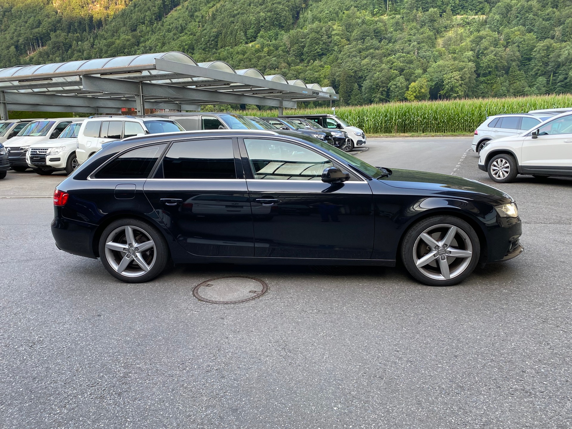 AUDI A4 Avant 2.0 TFSI quattro S-tronic-image-12