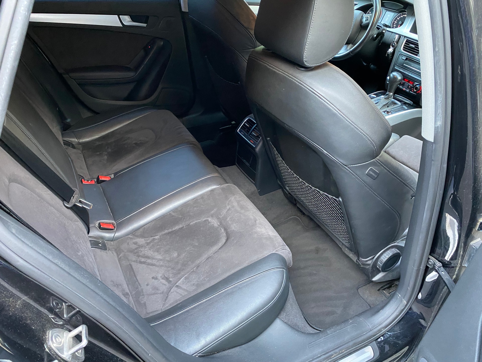 AUDI A4 Avant 2.0 TFSI quattro S-tronic-image-7