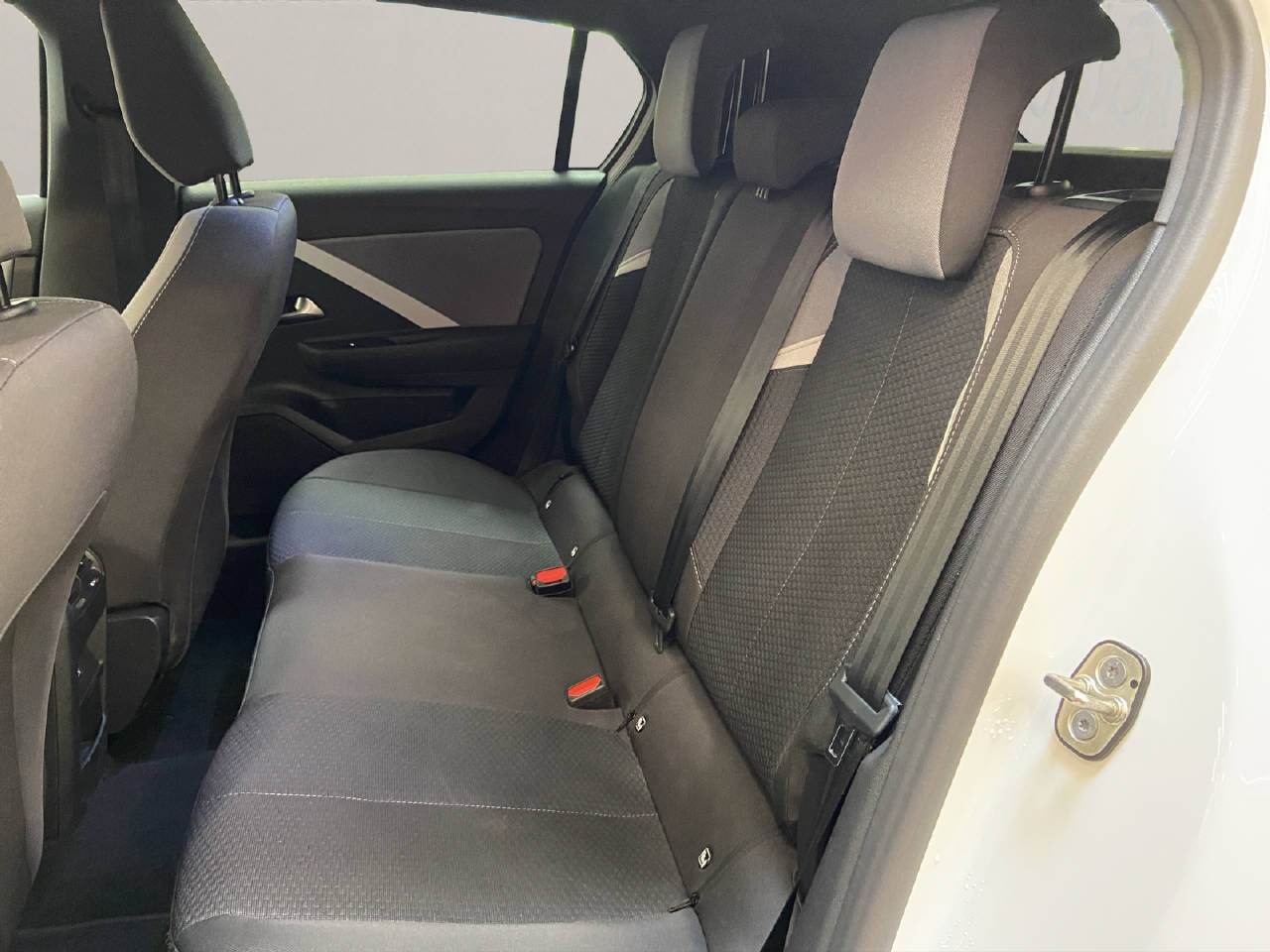 OPEL Astra 1.2 T Hybrid Edition-image-11