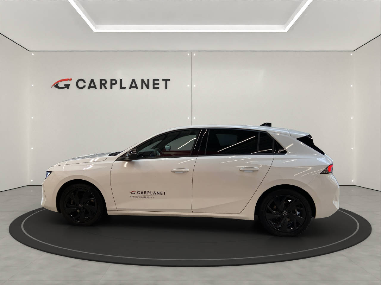 OPEL Astra 1.2 T Hybrid Edition-image-1