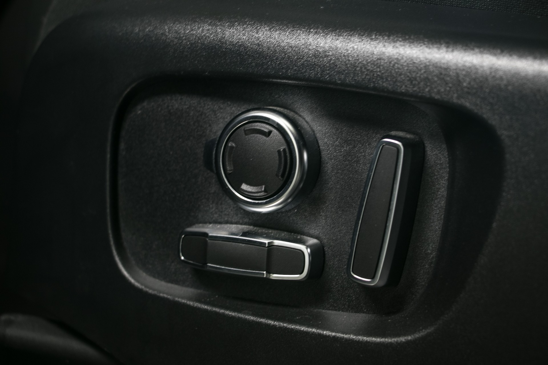 LAND ROVER Range Rover Evoque R-Dynamic P 250 HSE AT9-image-11