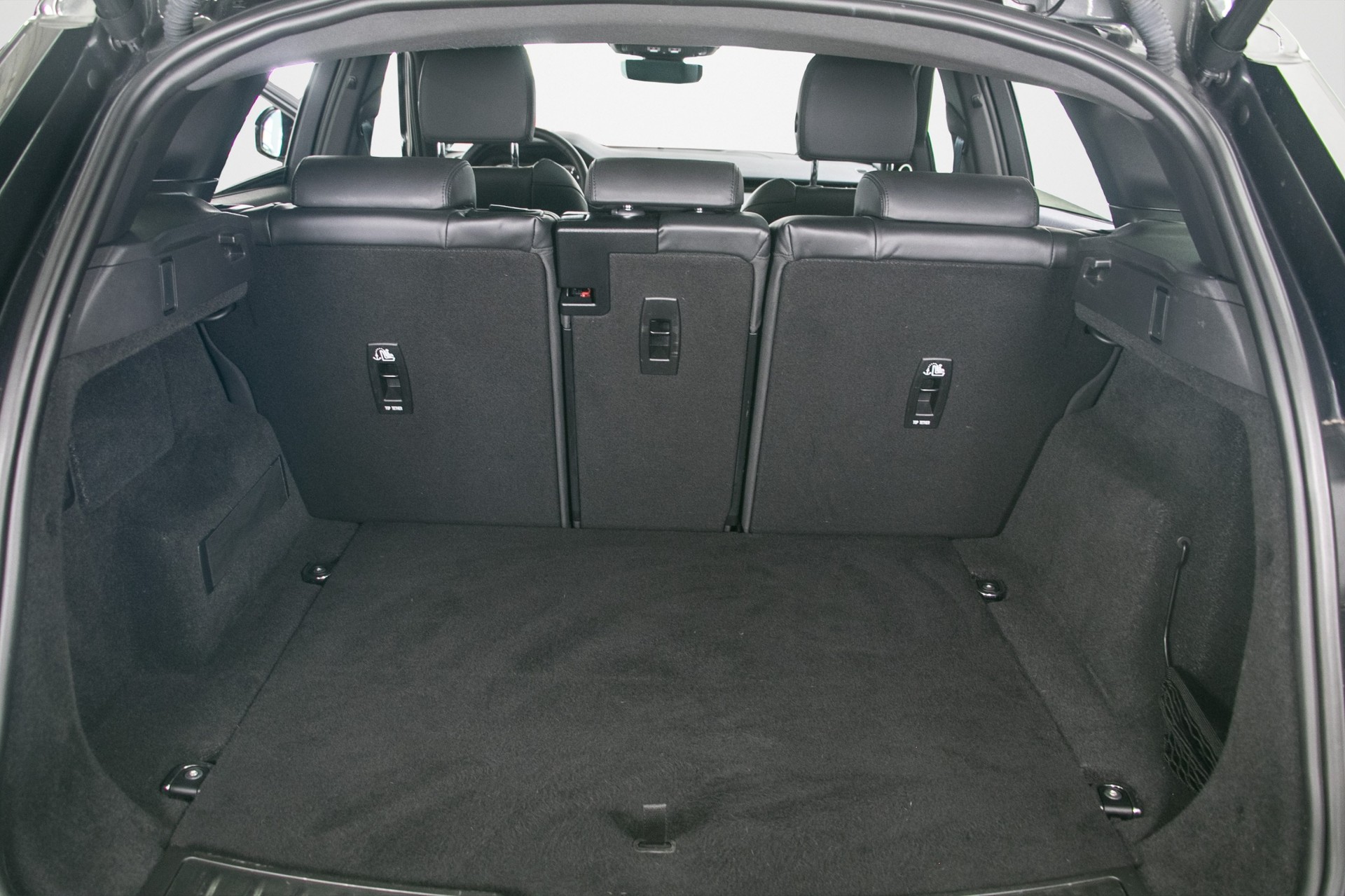 LAND ROVER Range Rover Evoque R-Dynamic P 250 HSE AT9-image-15