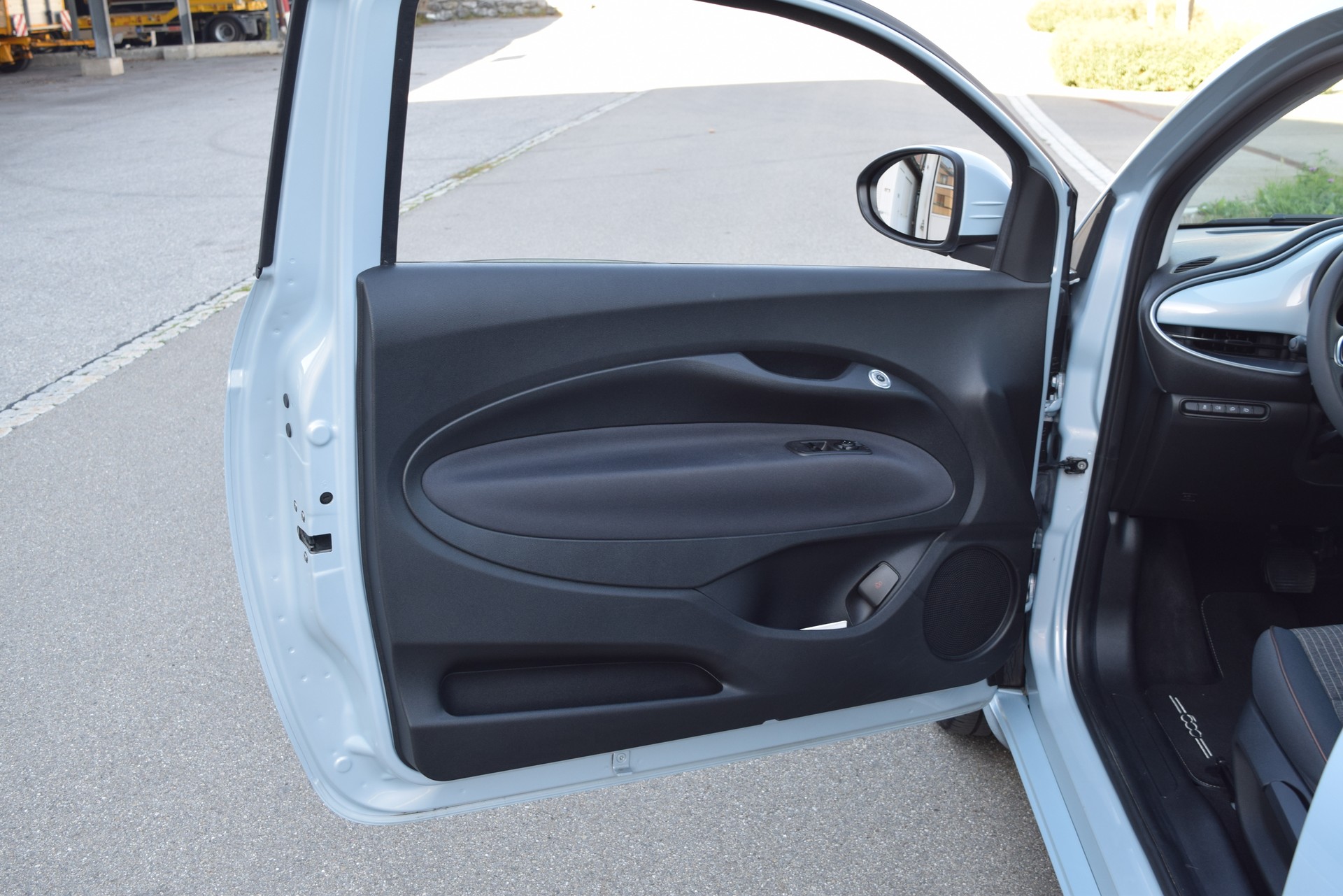 FIAT 500 electric 87 kW Icon-image-14