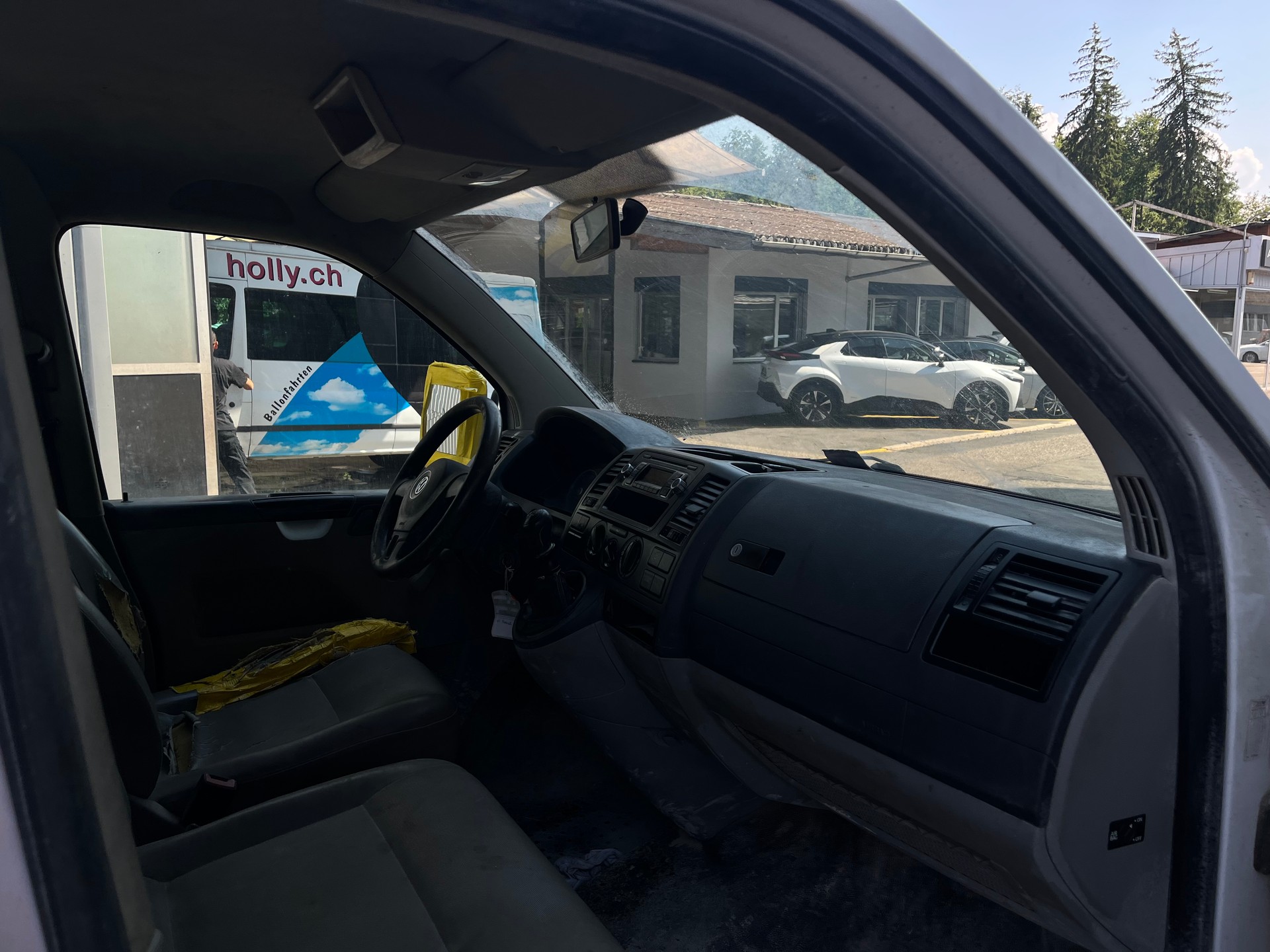 VW T5 2.0 TDI-image-6