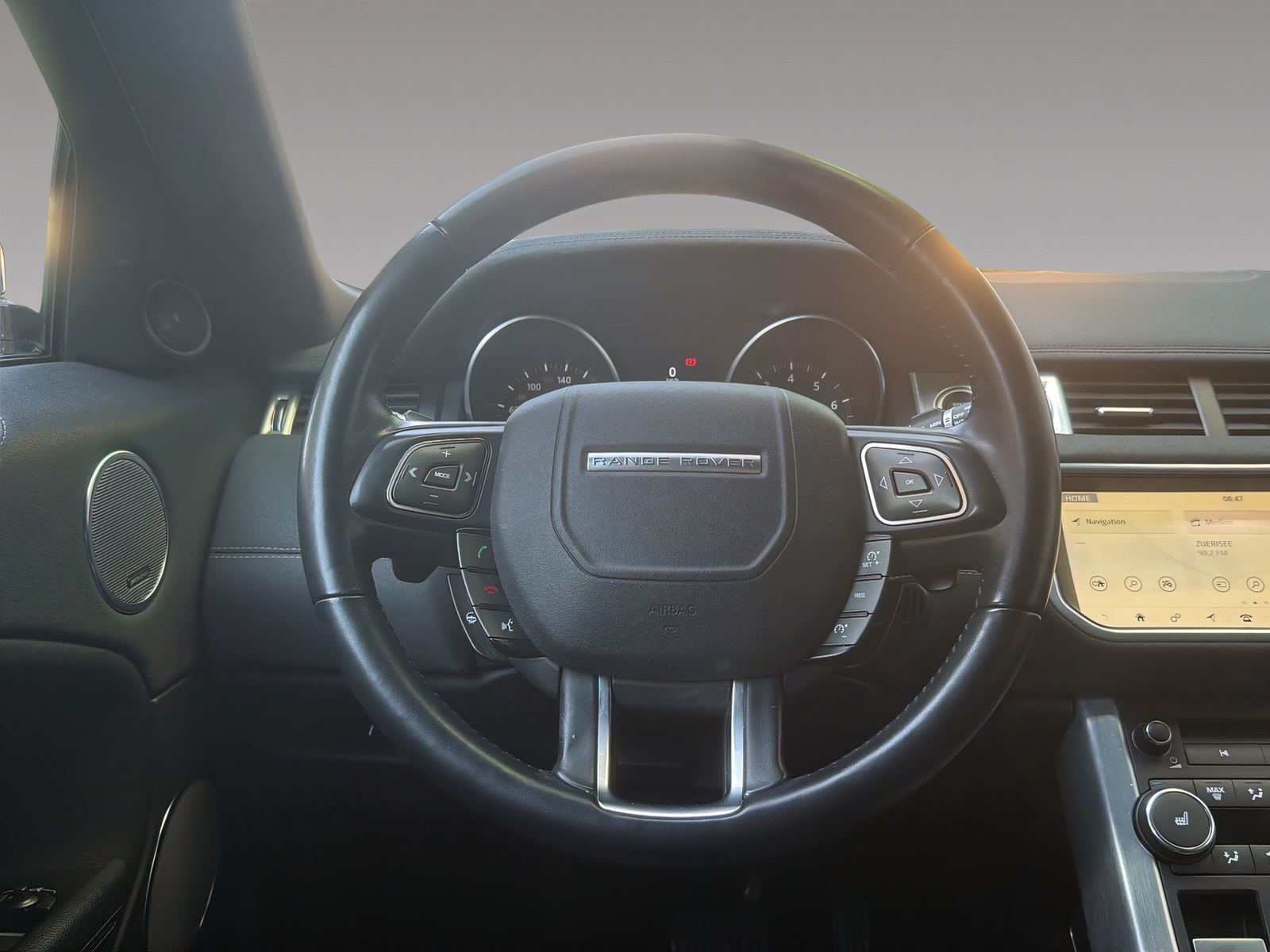 LAND ROVER Range Rover Evoque 2.0 Si4 SE Dynamic-image-9