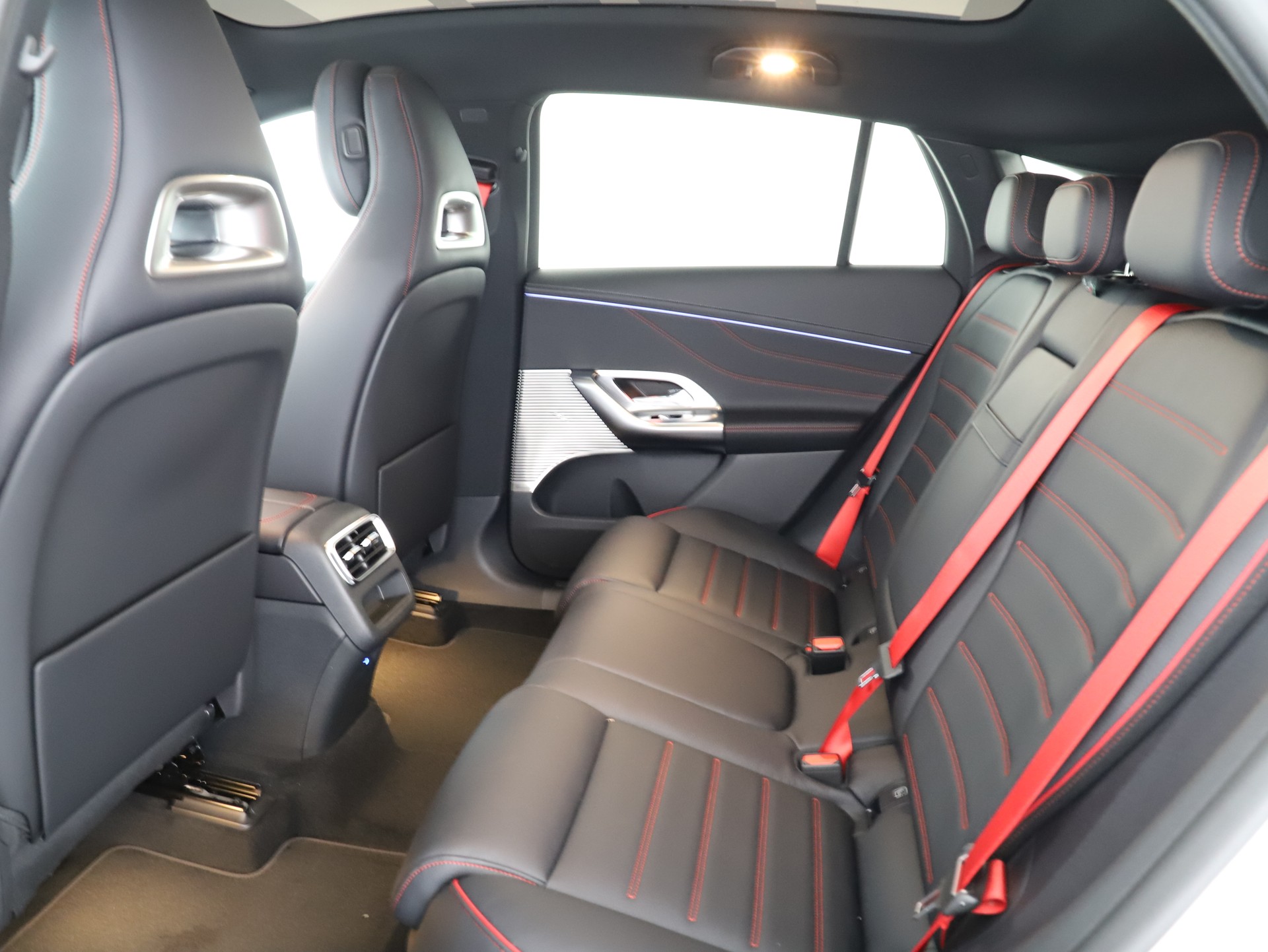 MERCEDES-BENZ GLC 400 4MATIC 94 kWh EQ-image-10