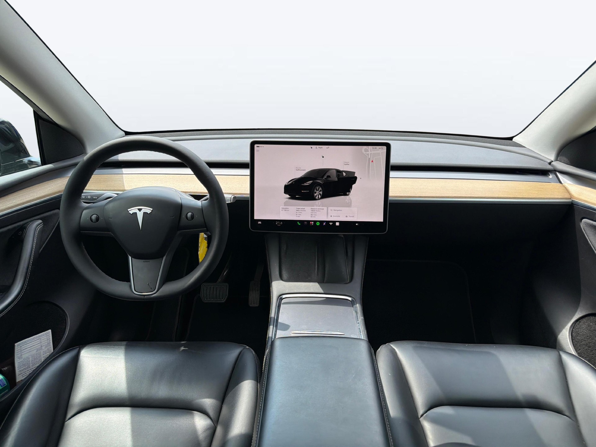 TESLA Model Y Long Range AWD-image-8