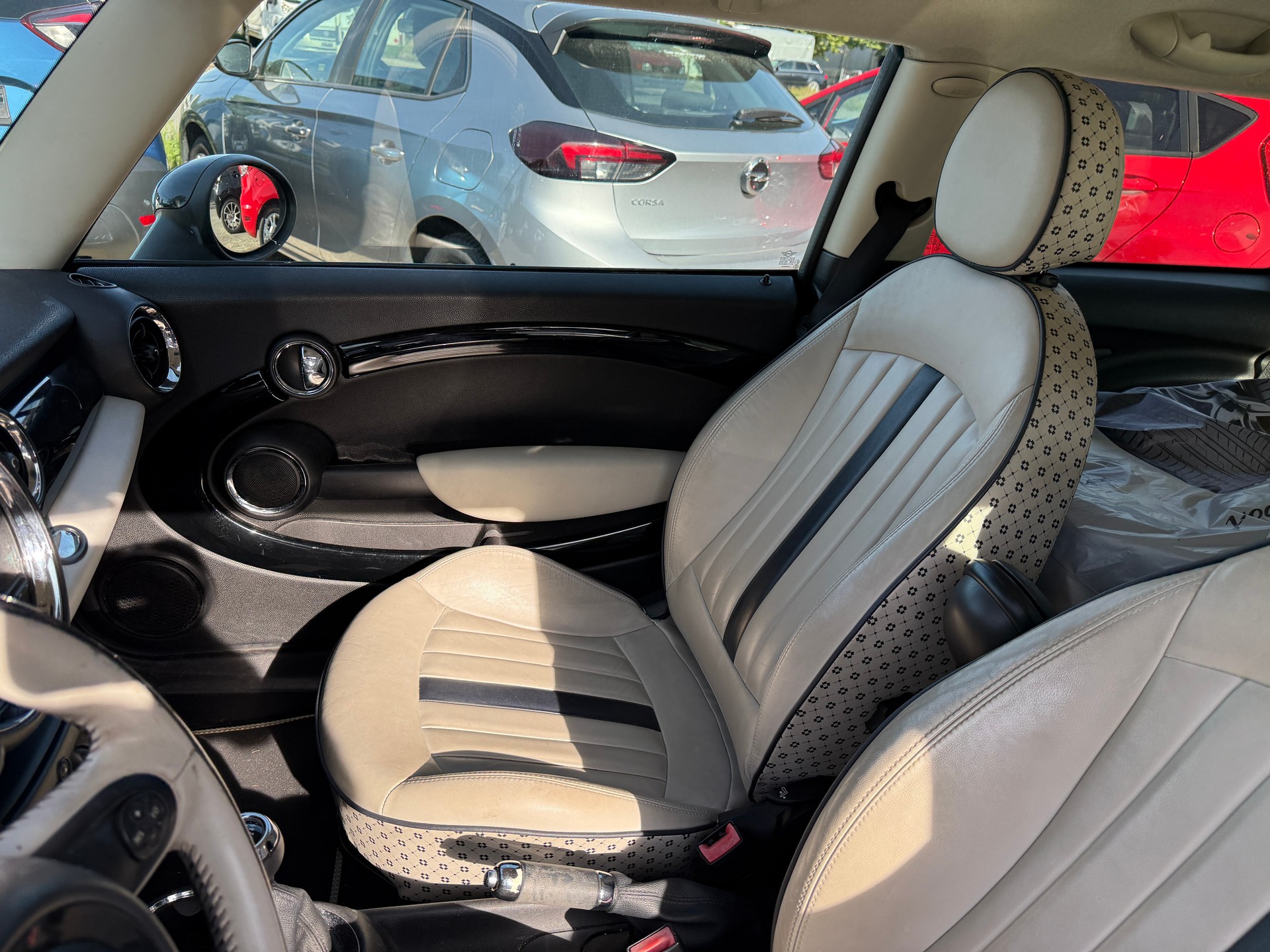 MINI Cooper-image-10