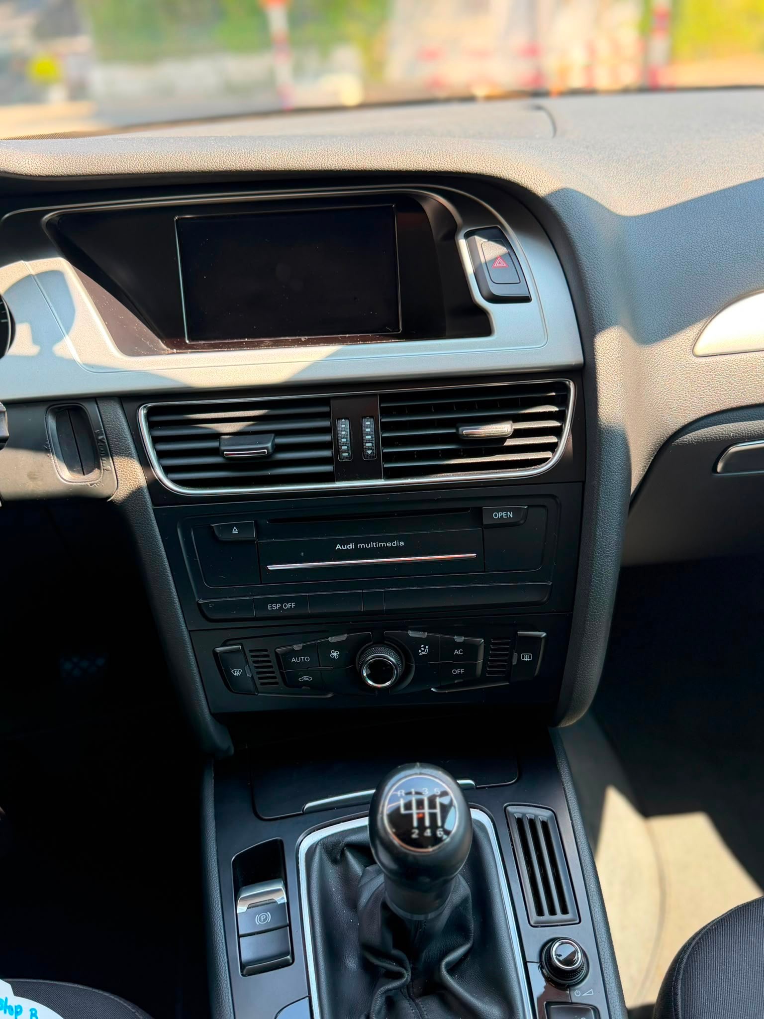 AUDI A4 Avant 1.8 TFSI Start-image-9