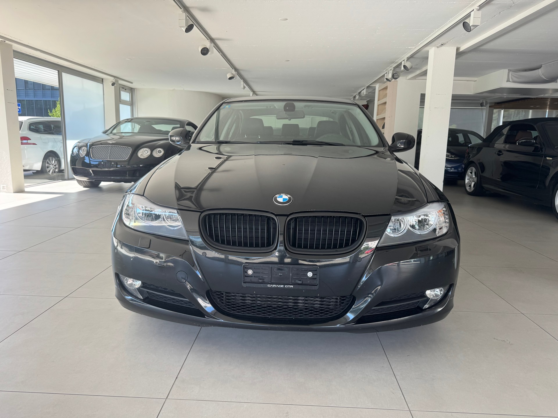 BMW 320d-image-2