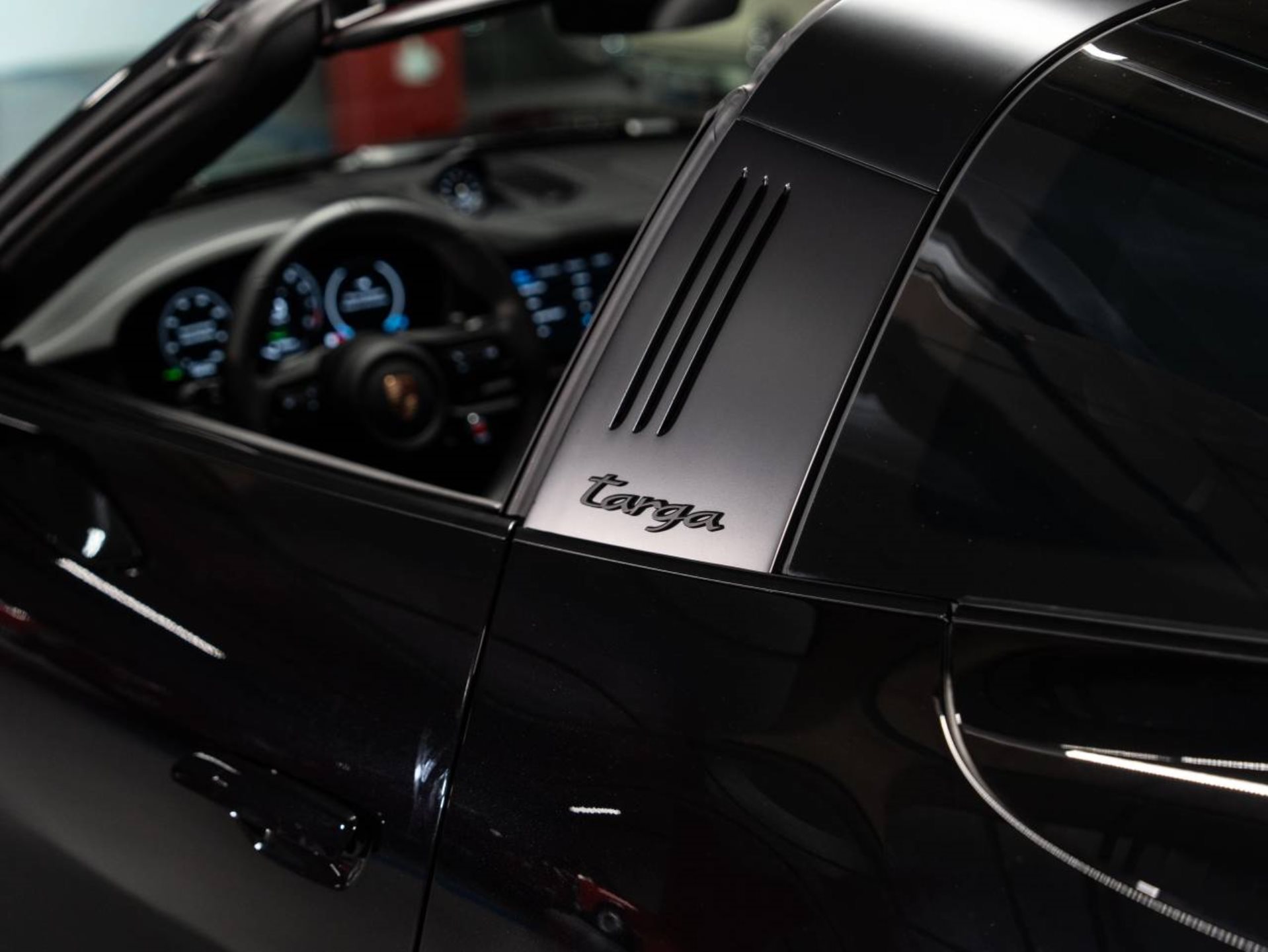 PORSCHE 911 Targa 4 GTS-image-18
