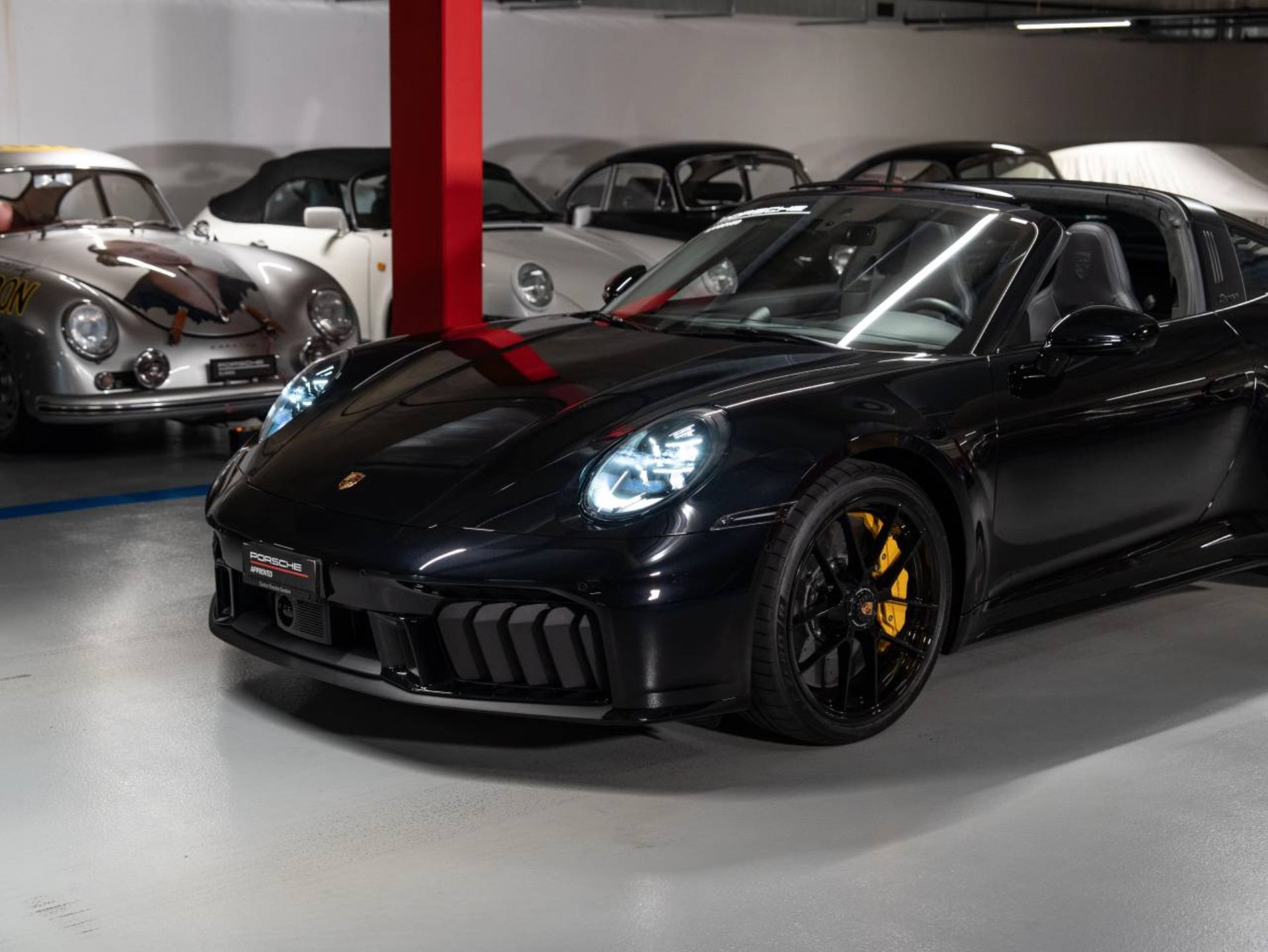 PORSCHE 911 Targa 4 GTS-image-20