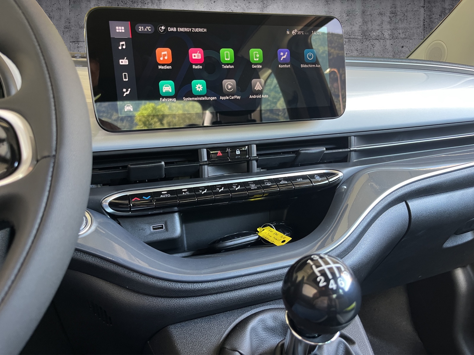FIAT 500 Cabrio 1.0 Hybrid Dolcevita-image-12