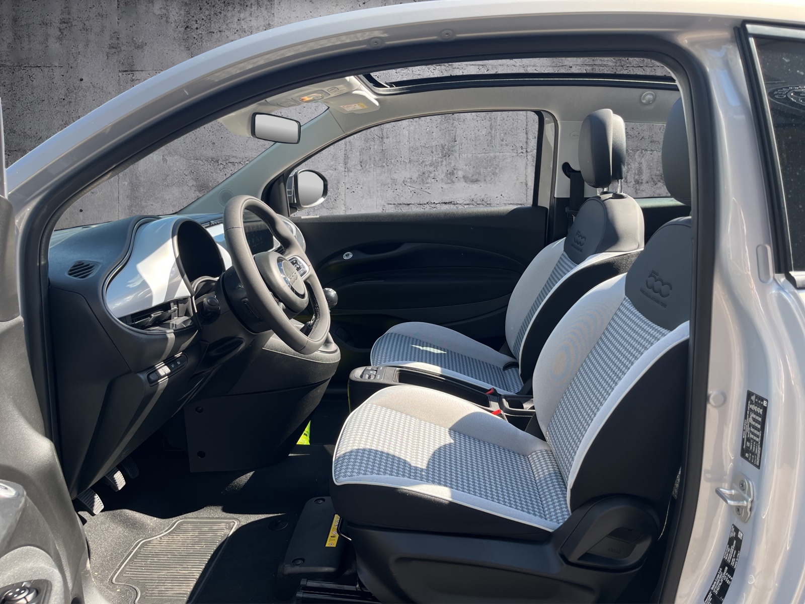 FIAT 500 Cabrio 1.0 Hybrid Dolcevita-image-8