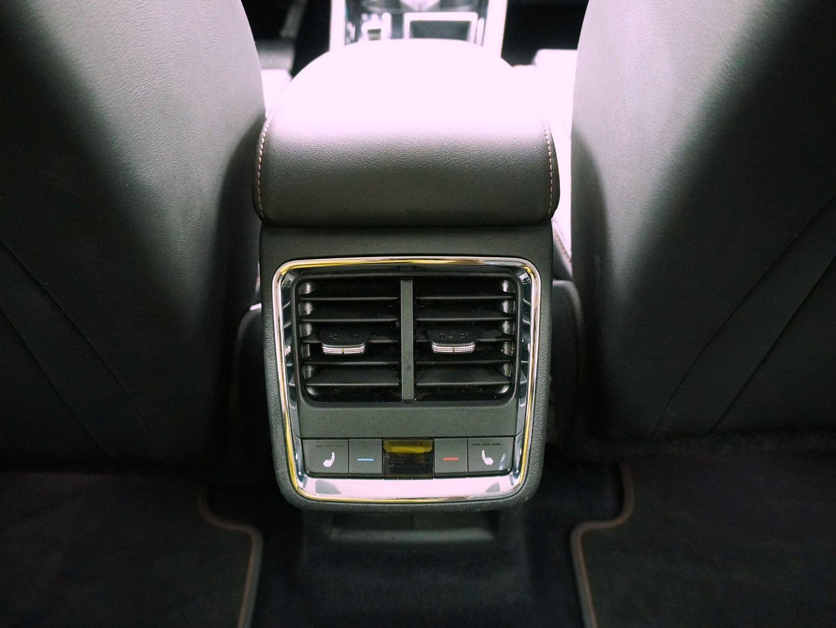 SKODA Enyaq iV 80 Suite-image-12