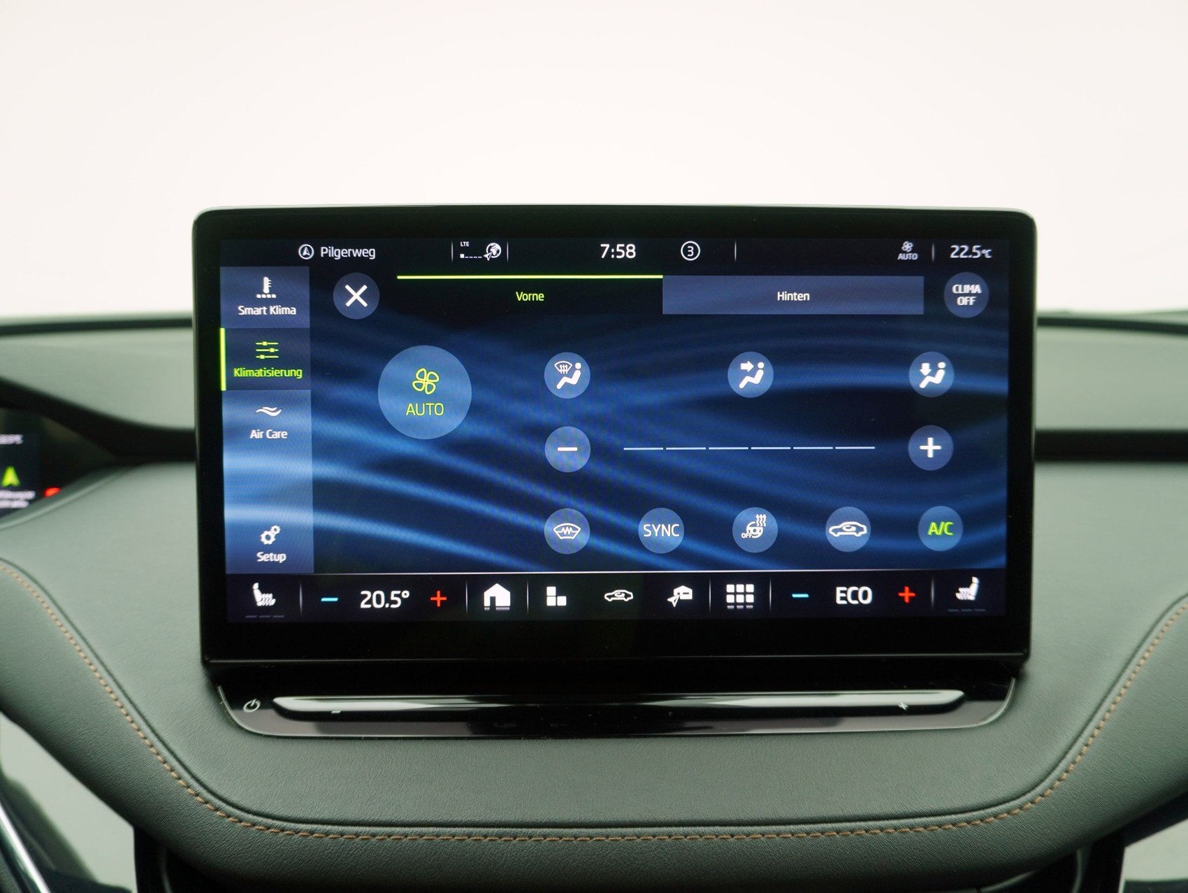SKODA Enyaq iV 80 Suite-image-17
