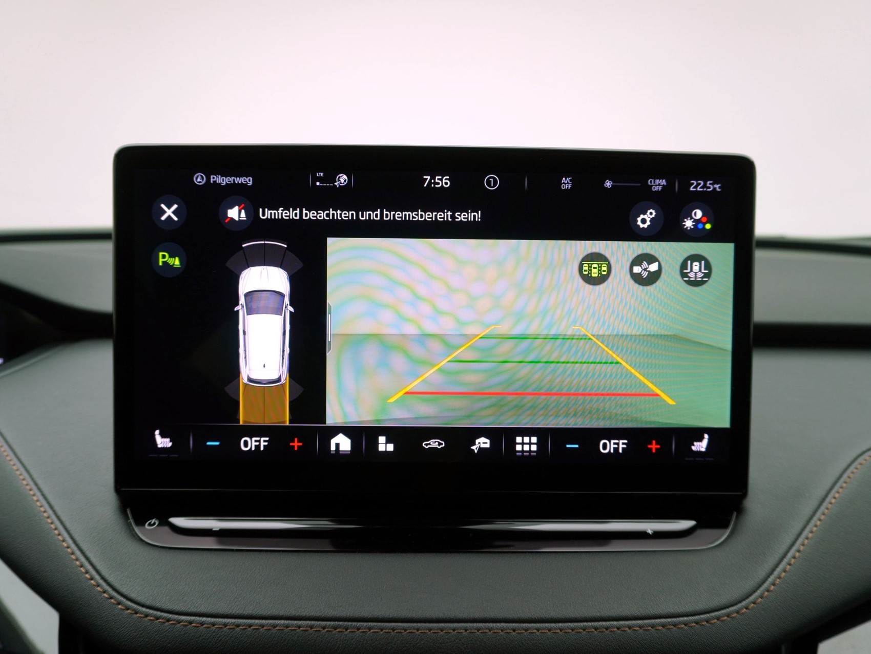 SKODA Enyaq iV 80 Suite-image-18