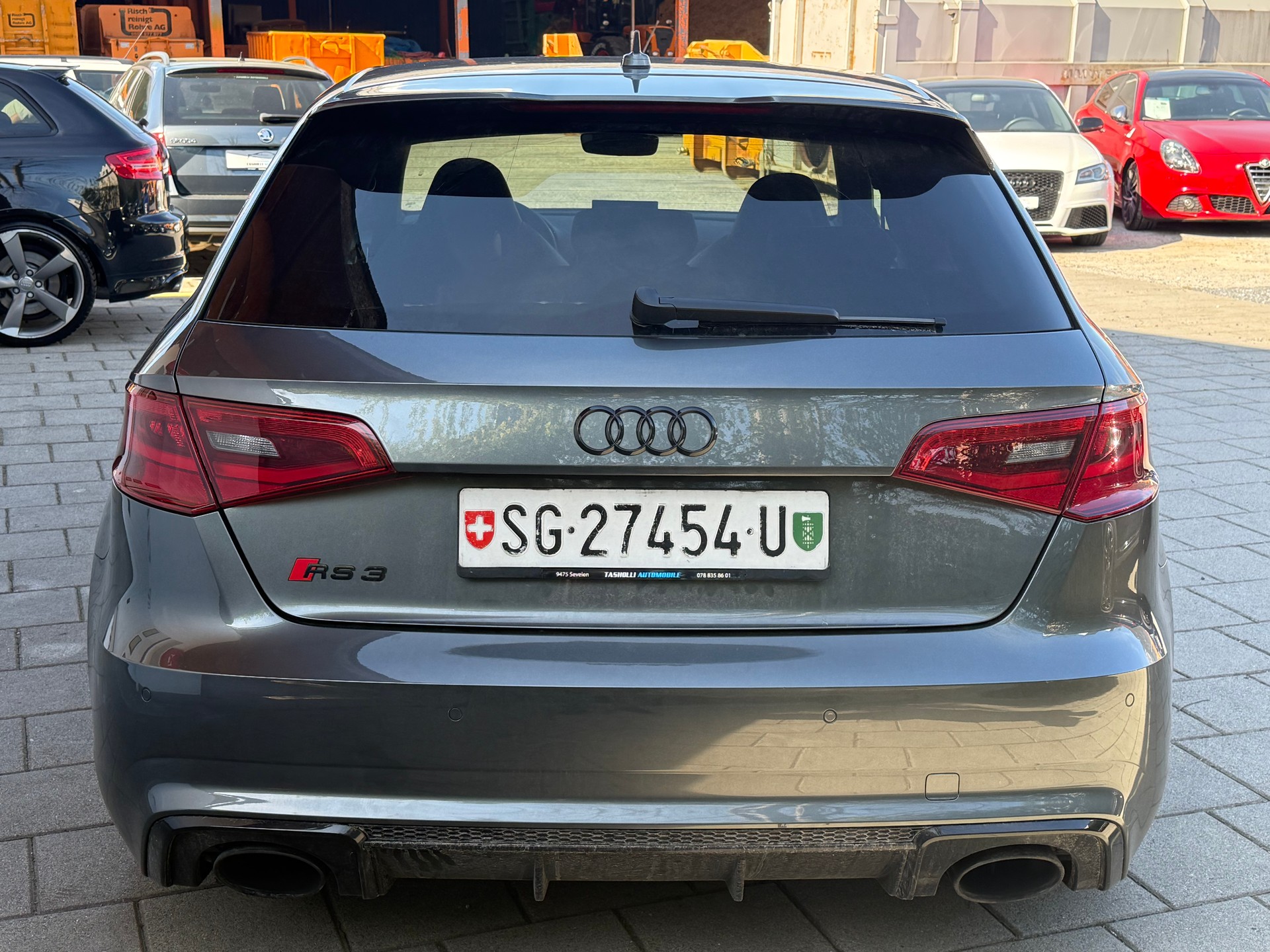 AUDI RS3 2.5 TSI quattro S-tronic-image-4