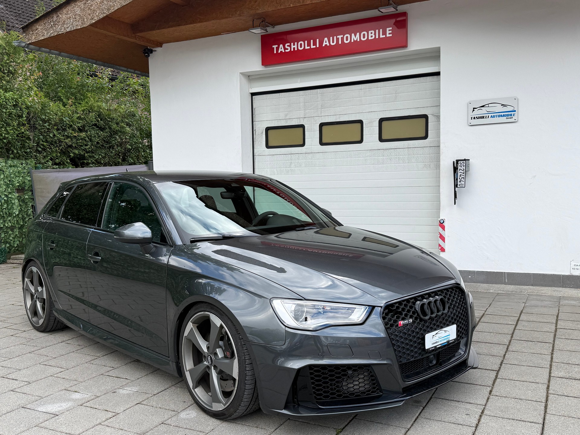 AUDI RS3 2.5 TSI quattro S-tronic-image-0