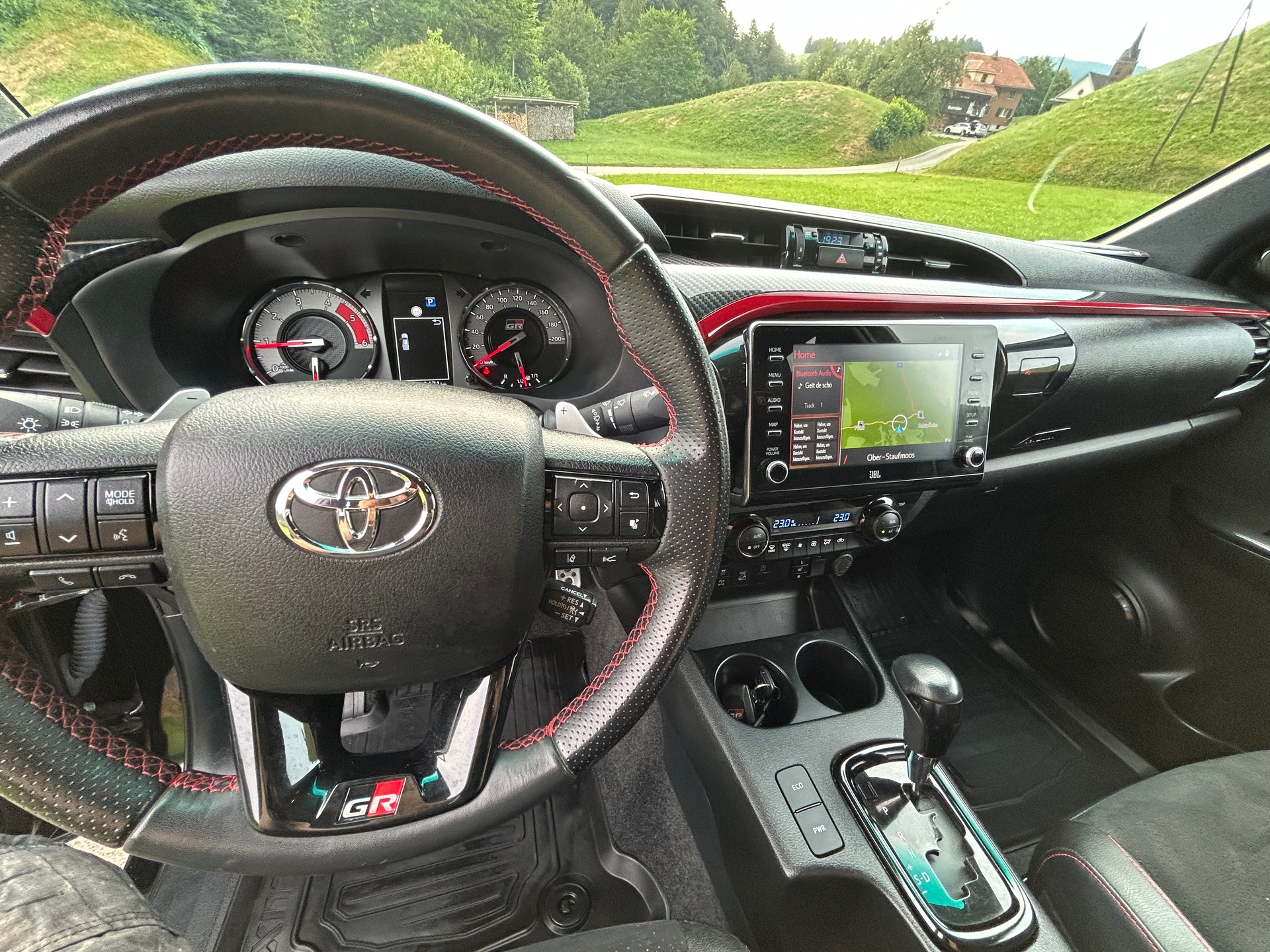 TOYOTA 2.8D GR Sport 230PS Double Cab 4x4 A-image-10