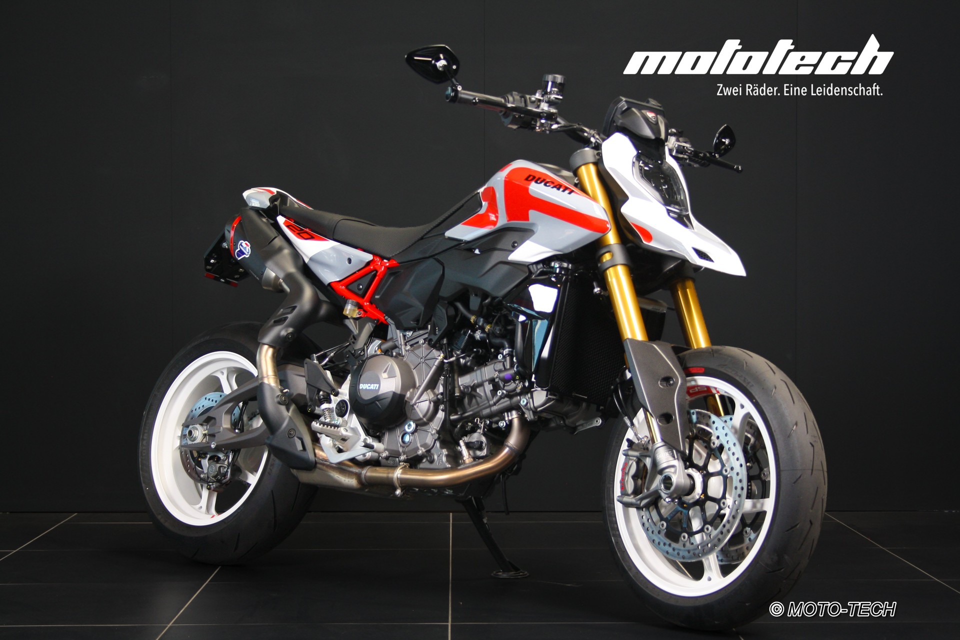 DUCATI Hypermotard V2 SP