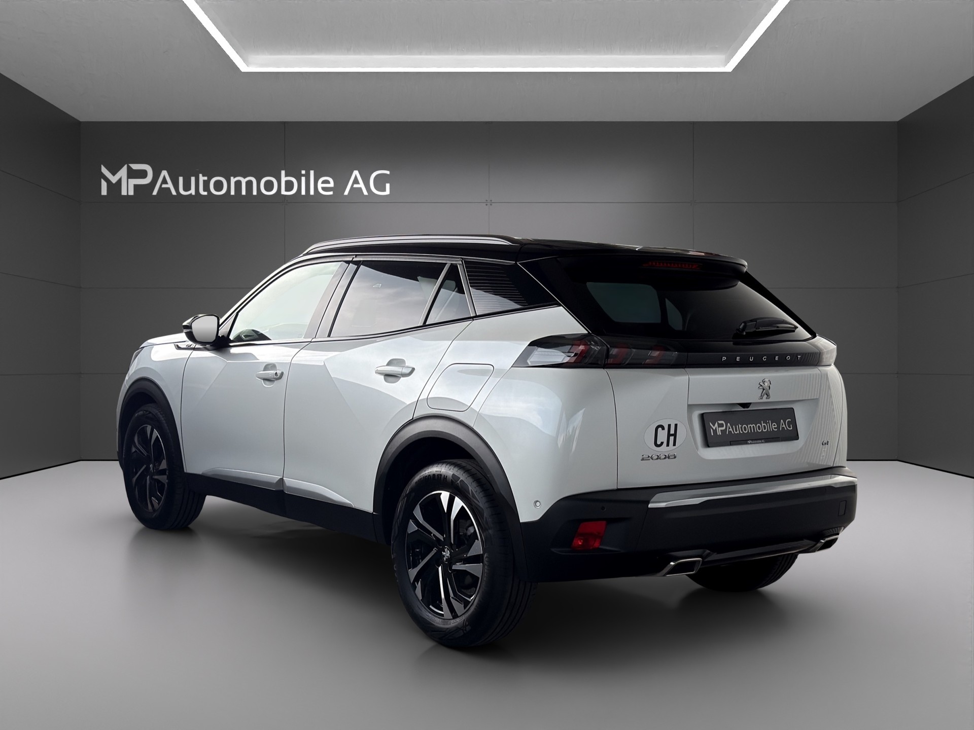 PEUGEOT 2008 1.2 PureTech GT EAT8-image-4
