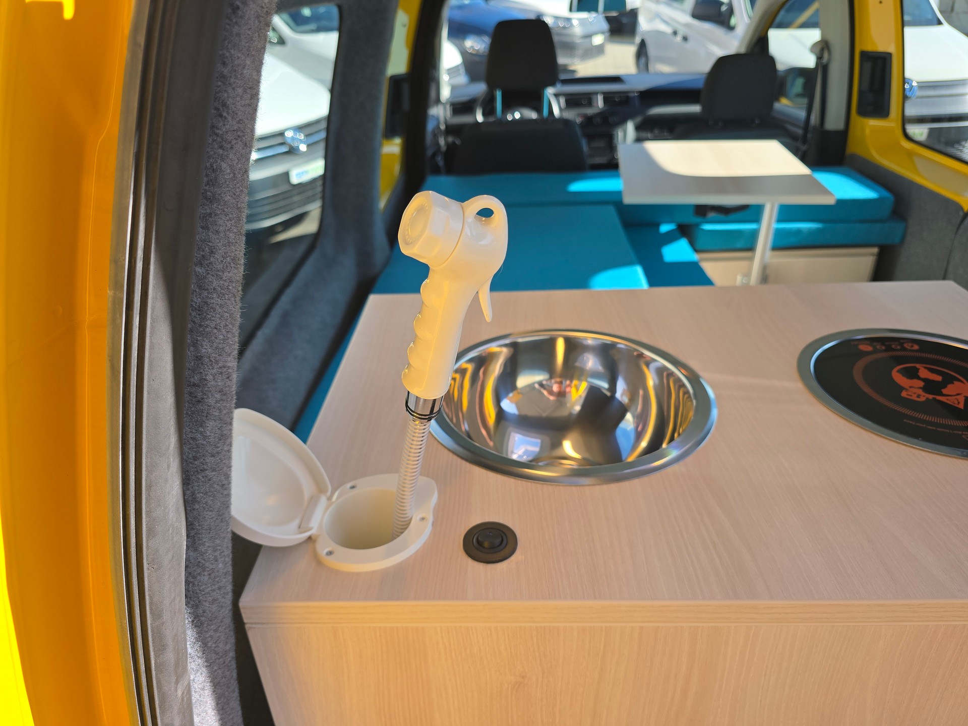 VW GEOVAN L - 102 PS Benzin - Klima - PDC hinten - DAB+ - 2 x Schiebetür - grosses Fensterpaket-image-6