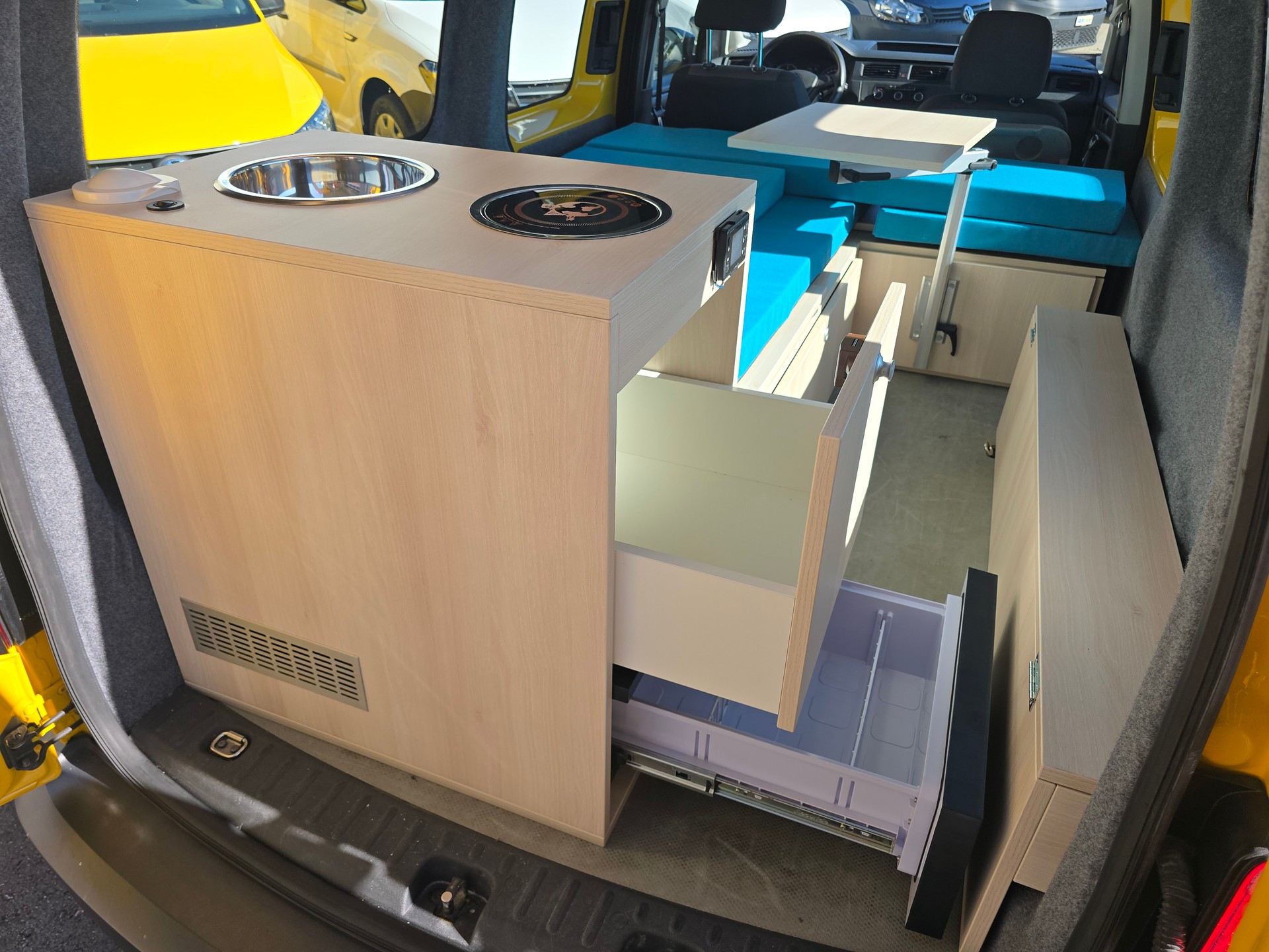 VW GEOVAN L - 102 PS Benzin - Klima - PDC hinten - DAB+ - 2 x Schiebetür - grosses Fensterpaket-image-5