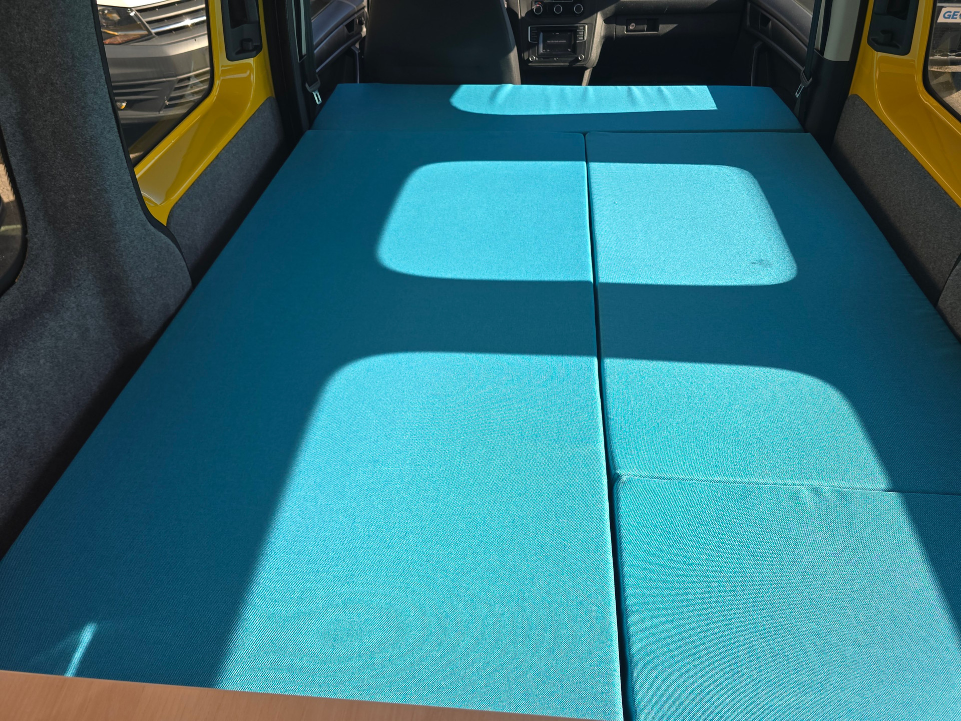 VW GEOVAN L - 102 PS Benzin - Klima - PDC hinten - DAB+ - 2 x Schiebetür - grosses Fensterpaket-image-14