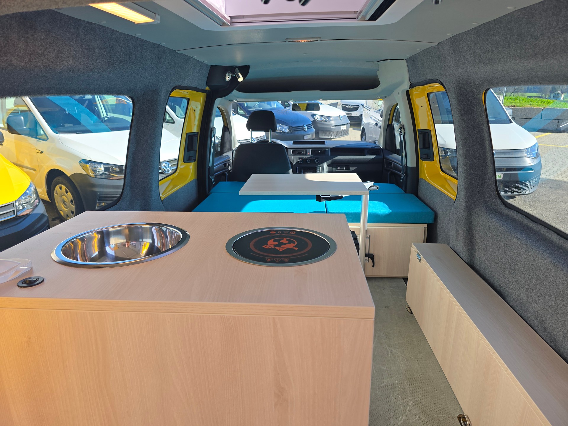 VW GEOVAN L - 102 PS Benzin - Klima - PDC hinten - DAB+ - 2 x Schiebetür - grosses Fensterpaket-image-12
