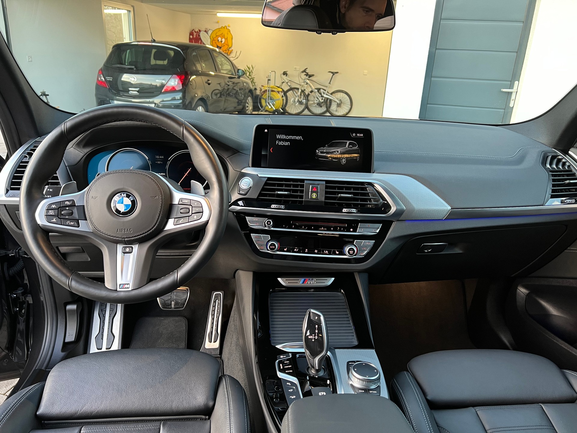 BMW M40i-image-3